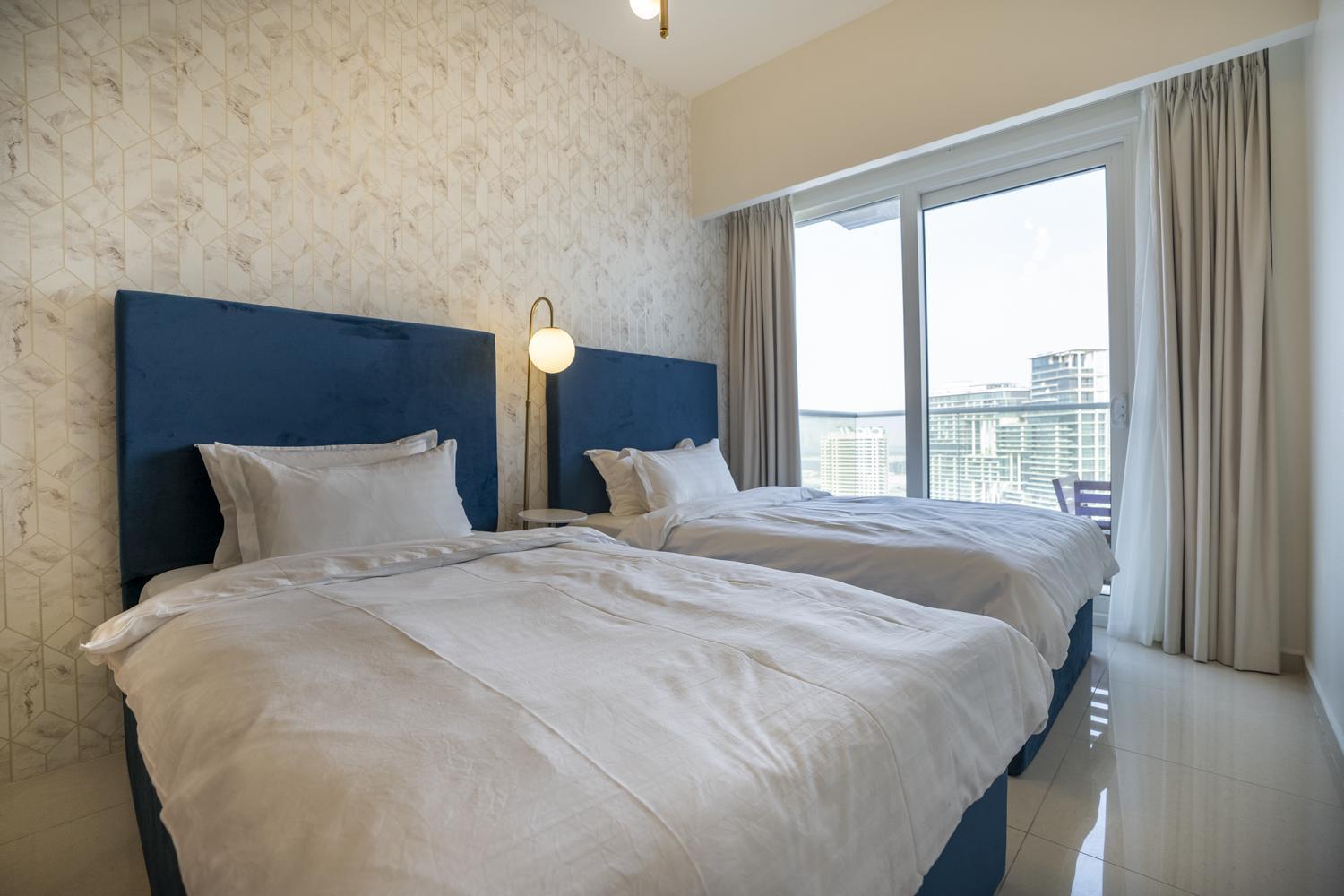Stunning Canal Views L Sleeps 6