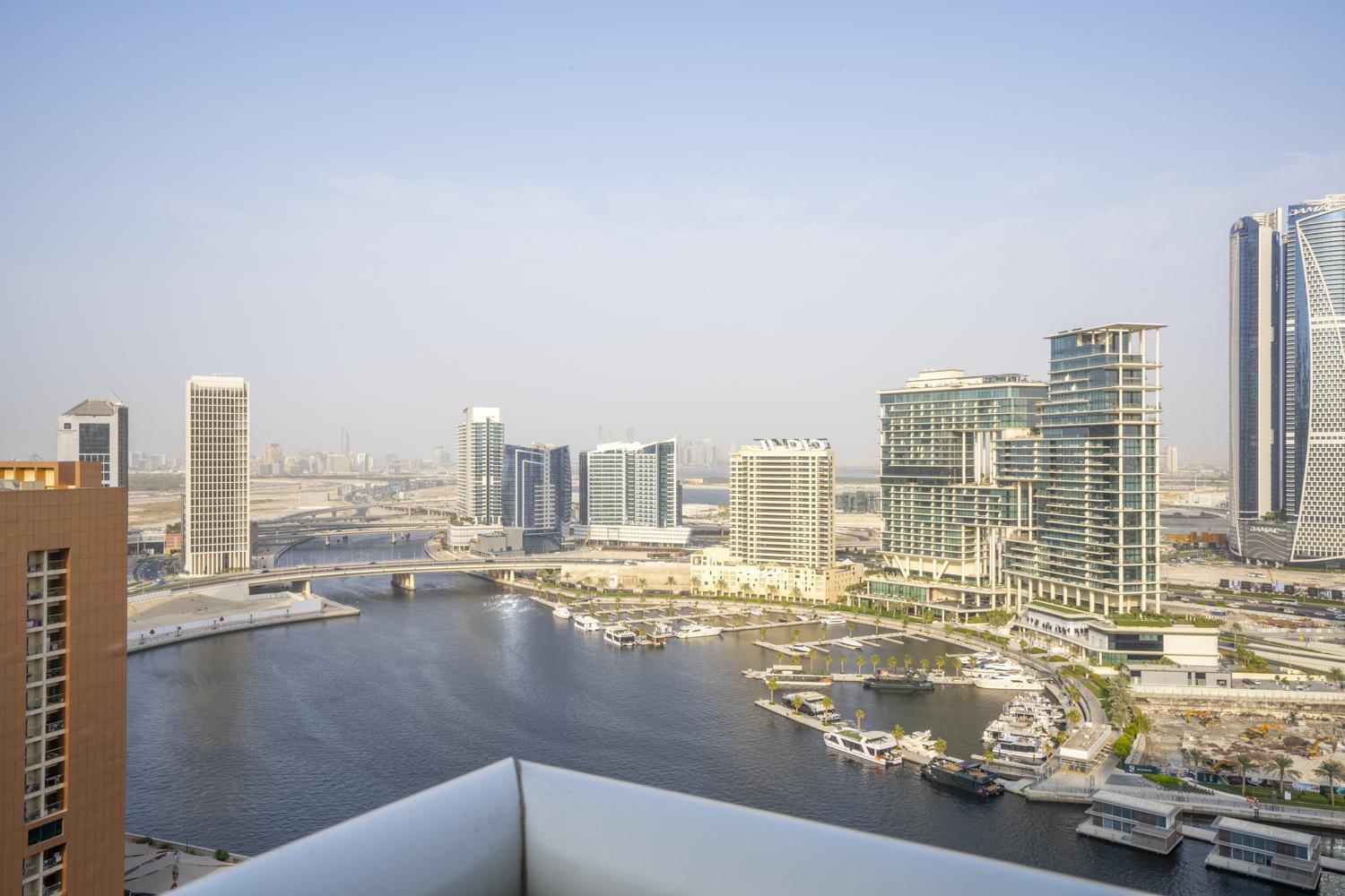 Apartment Stunning Canal Views L Sleeps 6