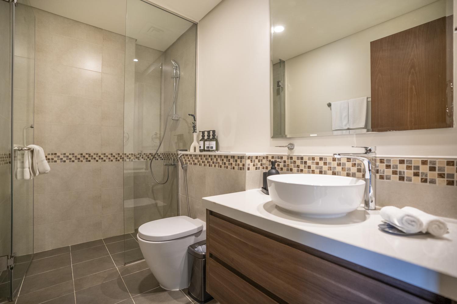 Stunning Canal Views L Sleeps 6 Apartment Dubai