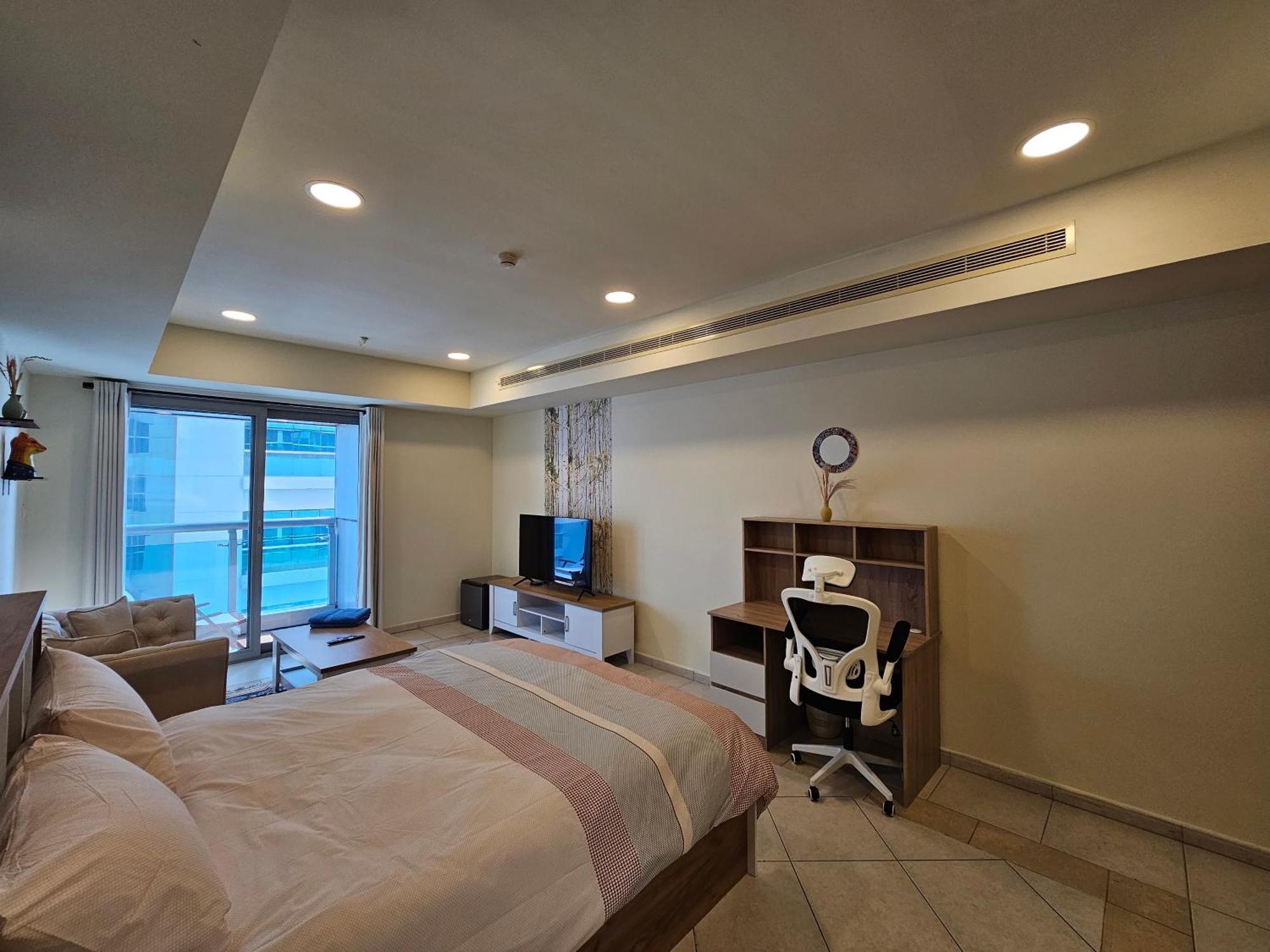 Super Host At Highest Residential Tower In The World, Private In A Shared