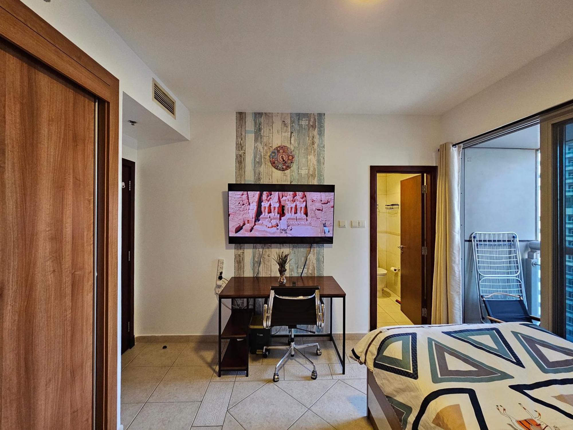 Super Host At Highest Residential Tower In The World, Private In A Shared *