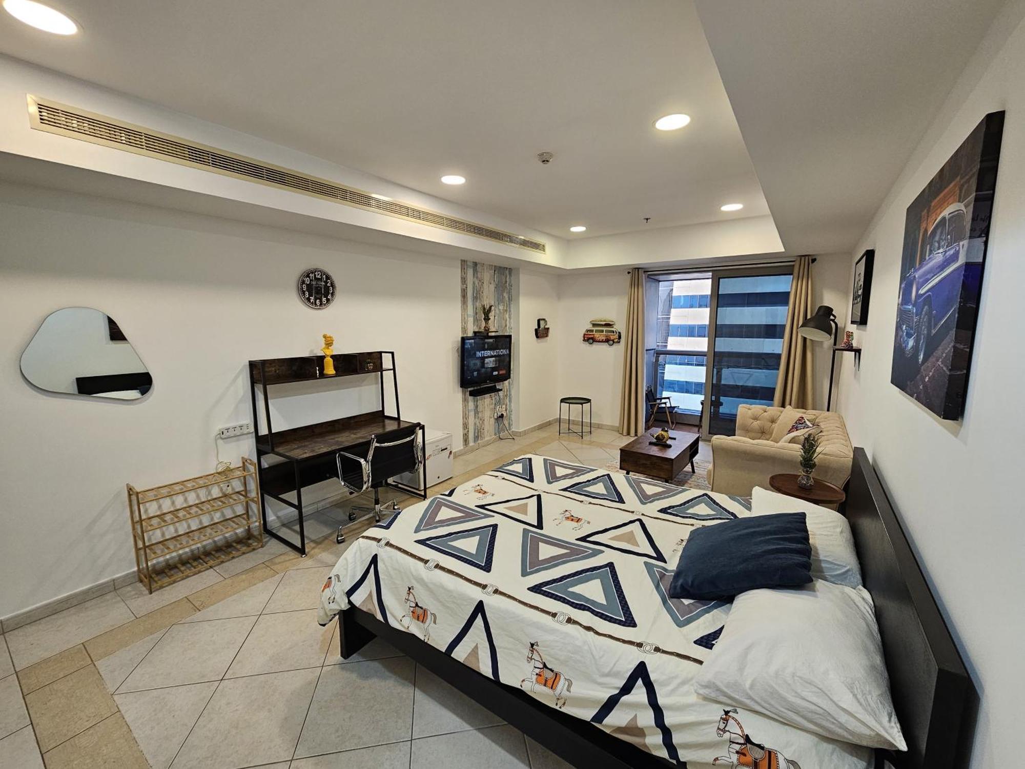 Super Host At Highest Residential Tower In The World, Private In A Shared * Dubai