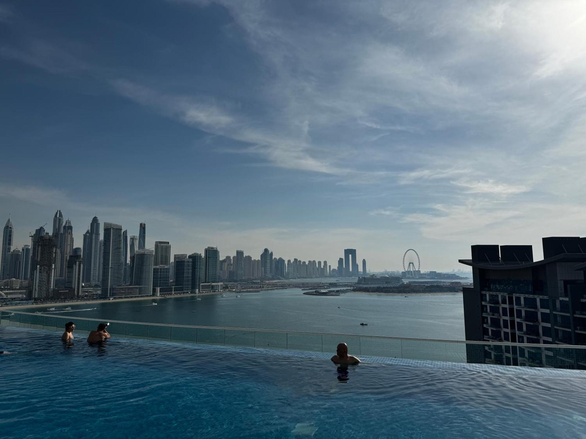 Hight-floor Atlantis View Apartment