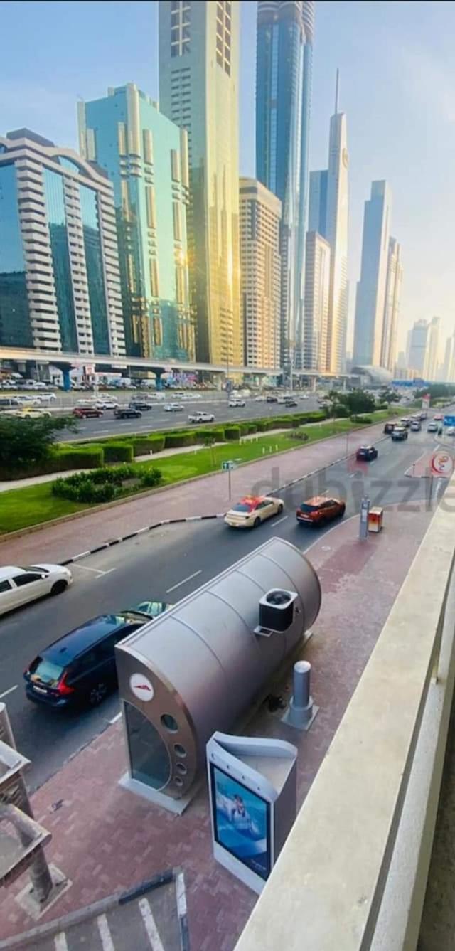 Apartment Emirates Towers Metro