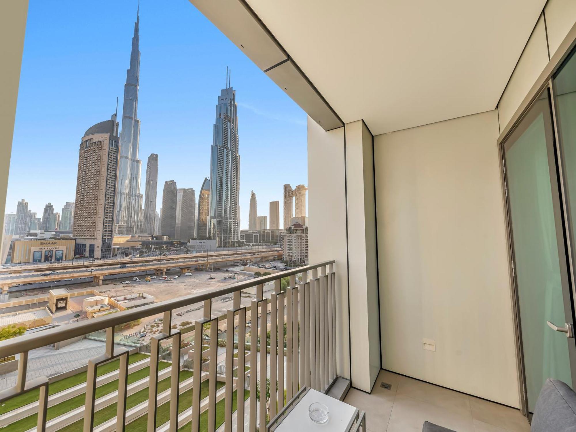 2br Burj Khalifa Fireworks View Apartment Dubai