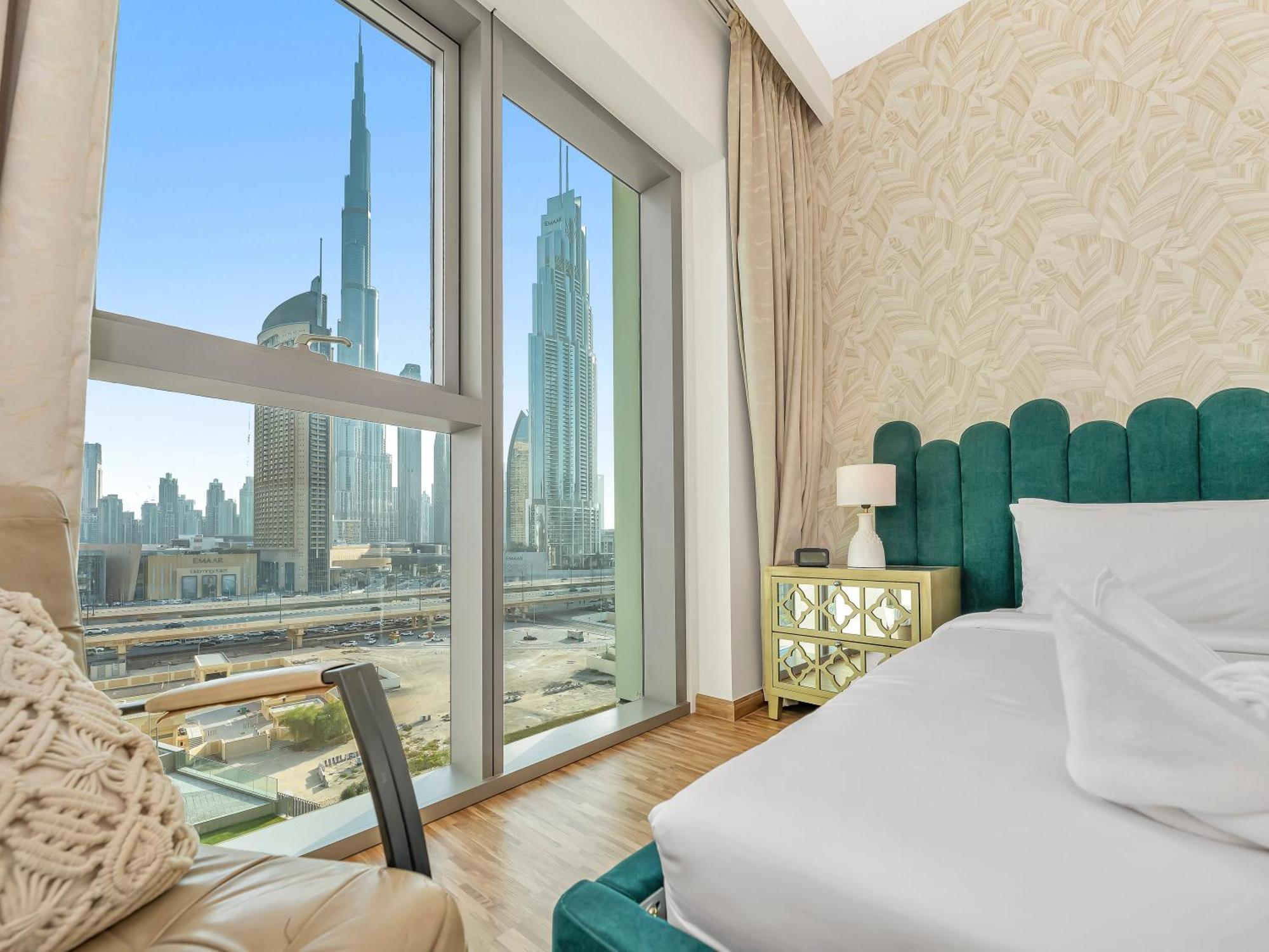 2br Burj Khalifa Fireworks View Dubai