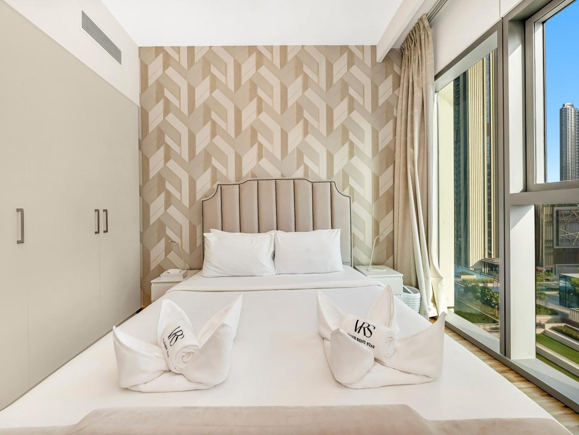 Apartment 2br Burj Khalifa Fireworks View Dubai