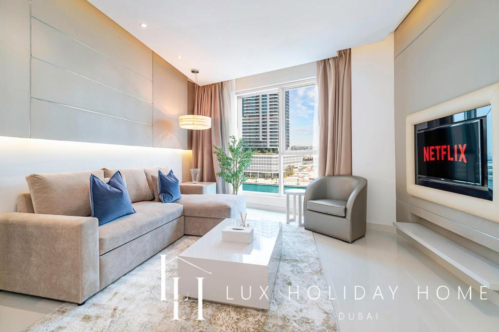 Lux The Voleo Canal View Apartment Dubai