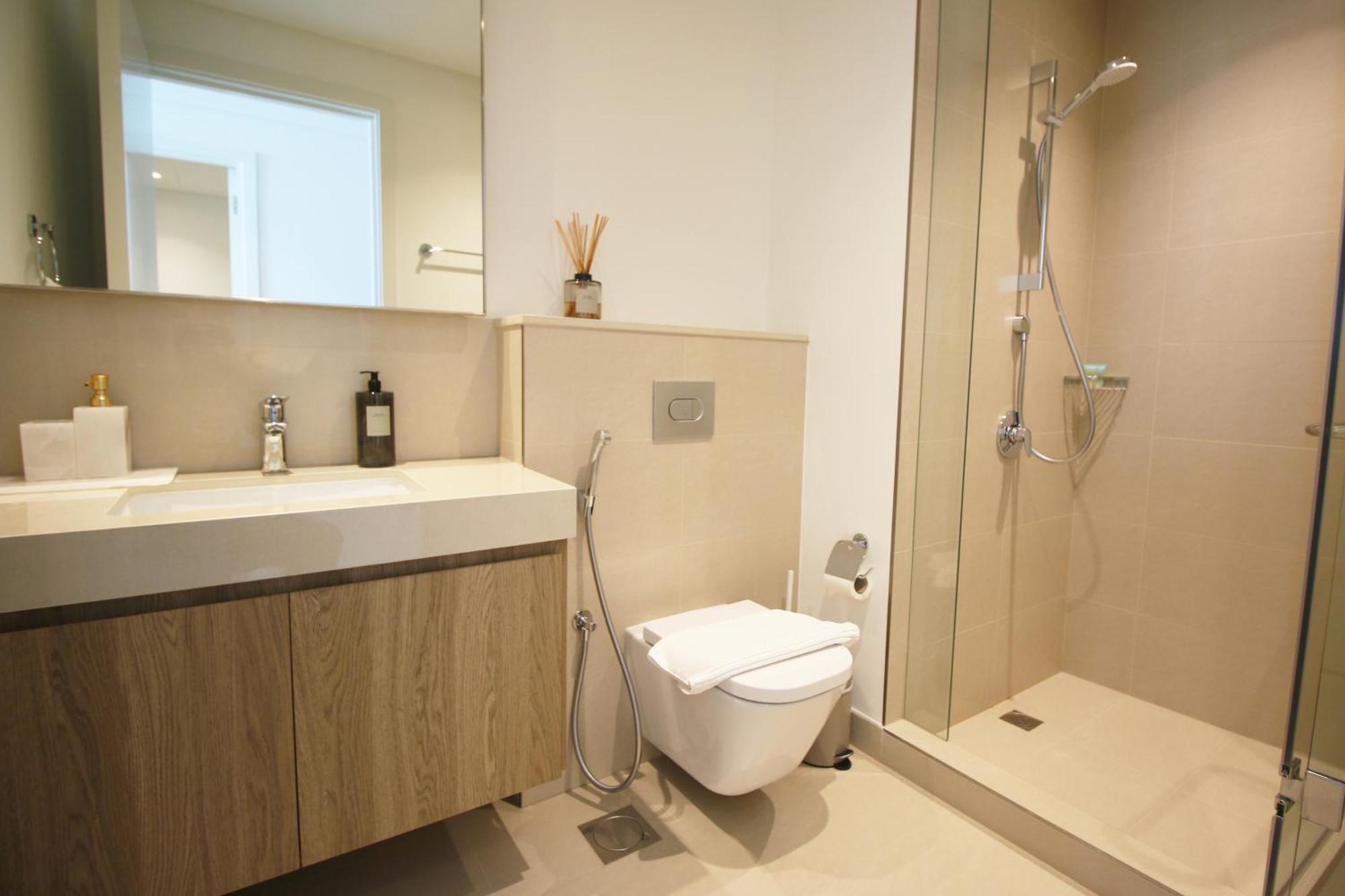 Rh - Burj Khalifa View, 03br With Maid's Room, 7 Mins Walk To Burj Khalifa Apartment
