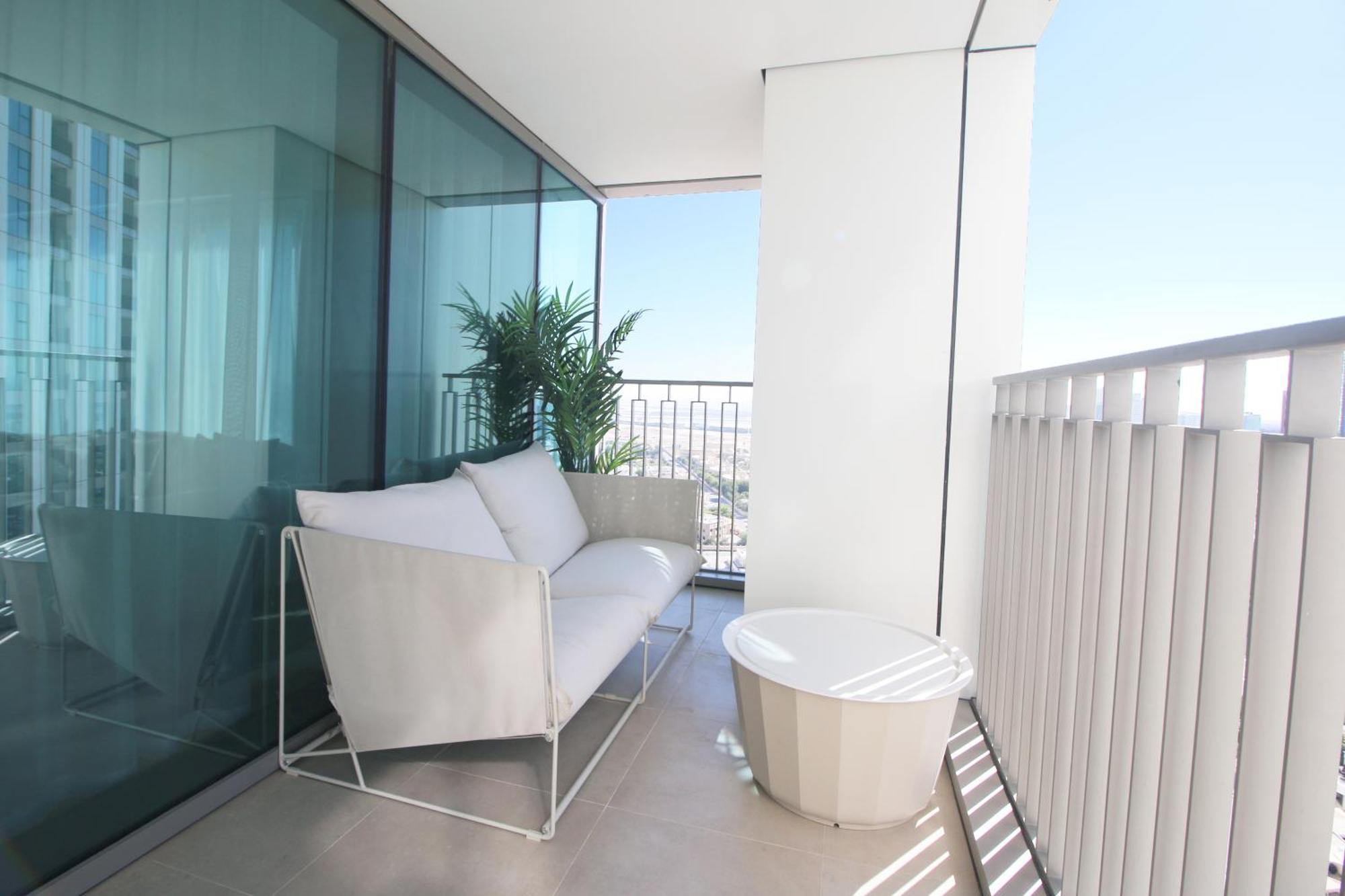 Apartment Rh - Burj Khalifa View, 03br With Maid's Room, 7 Mins Walk To Burj Khalifa