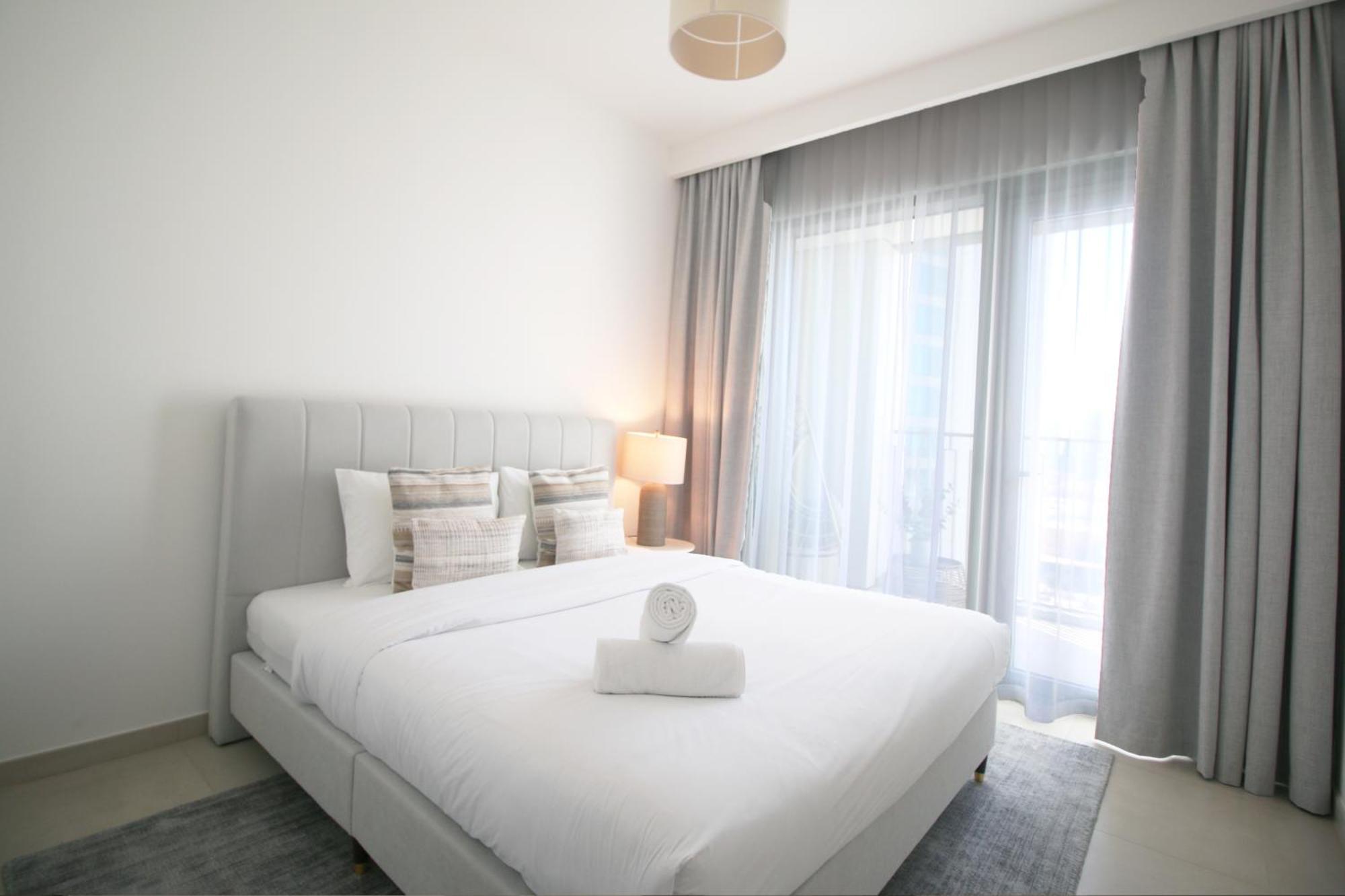 Apartment Rh - Burj Khalifa View, 03br With Maid's Room, 7 Mins Walk To Burj Khalifa Dubai