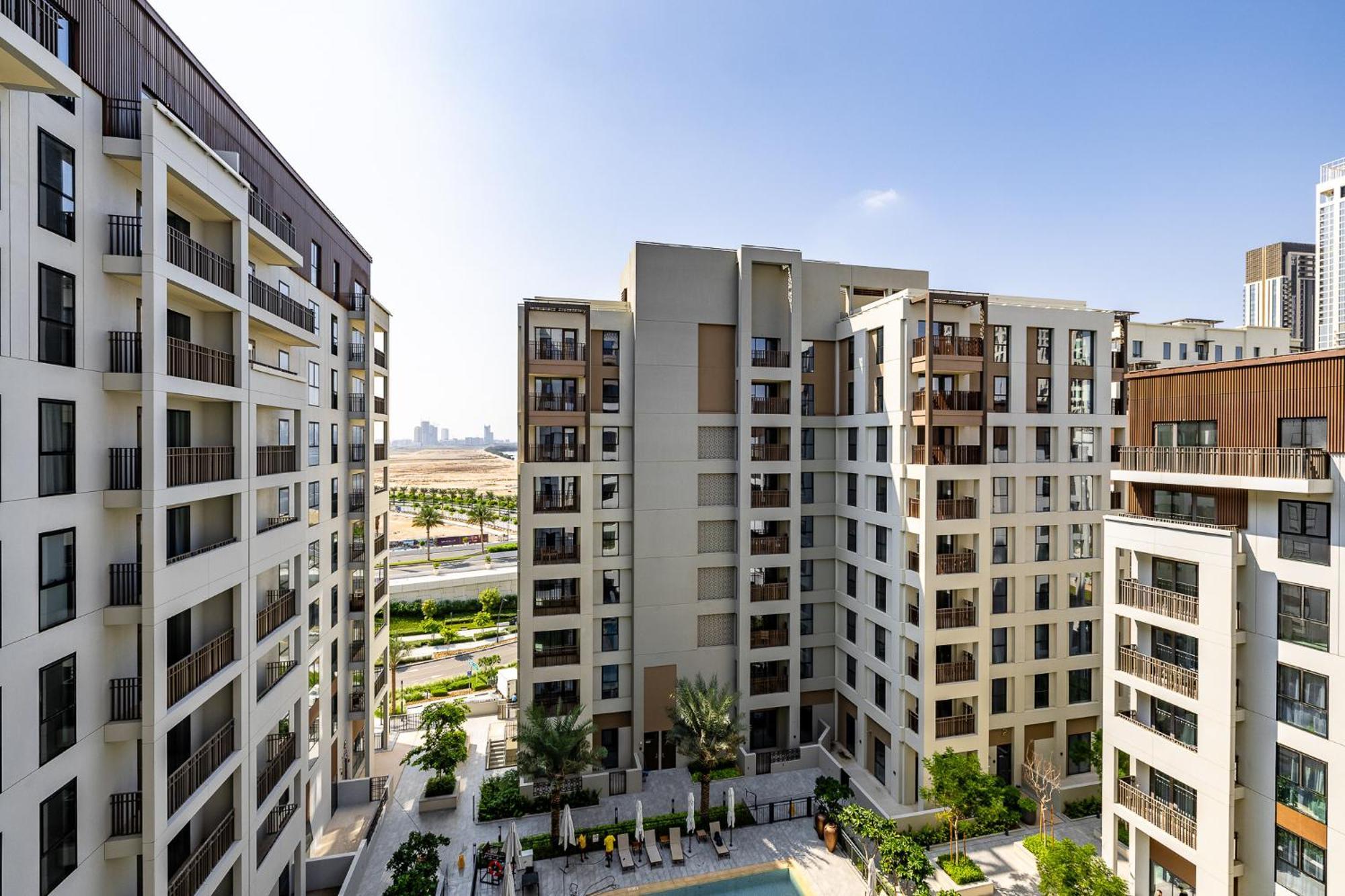 Exquisite 1Bdr Apartment In Creek With Pool View *