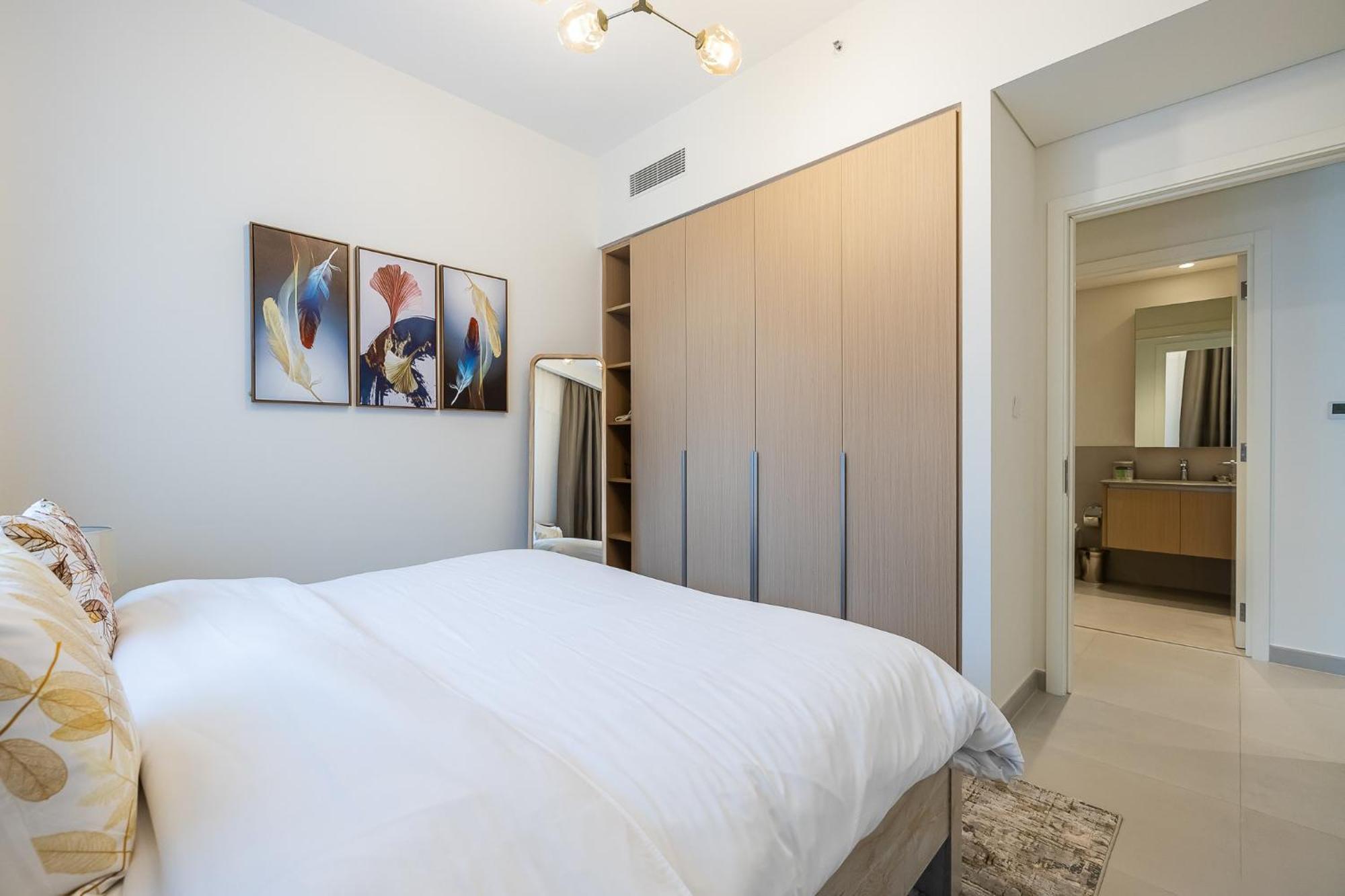 Apartment Exquisite 1Bdr Apartment In Creek With Pool View