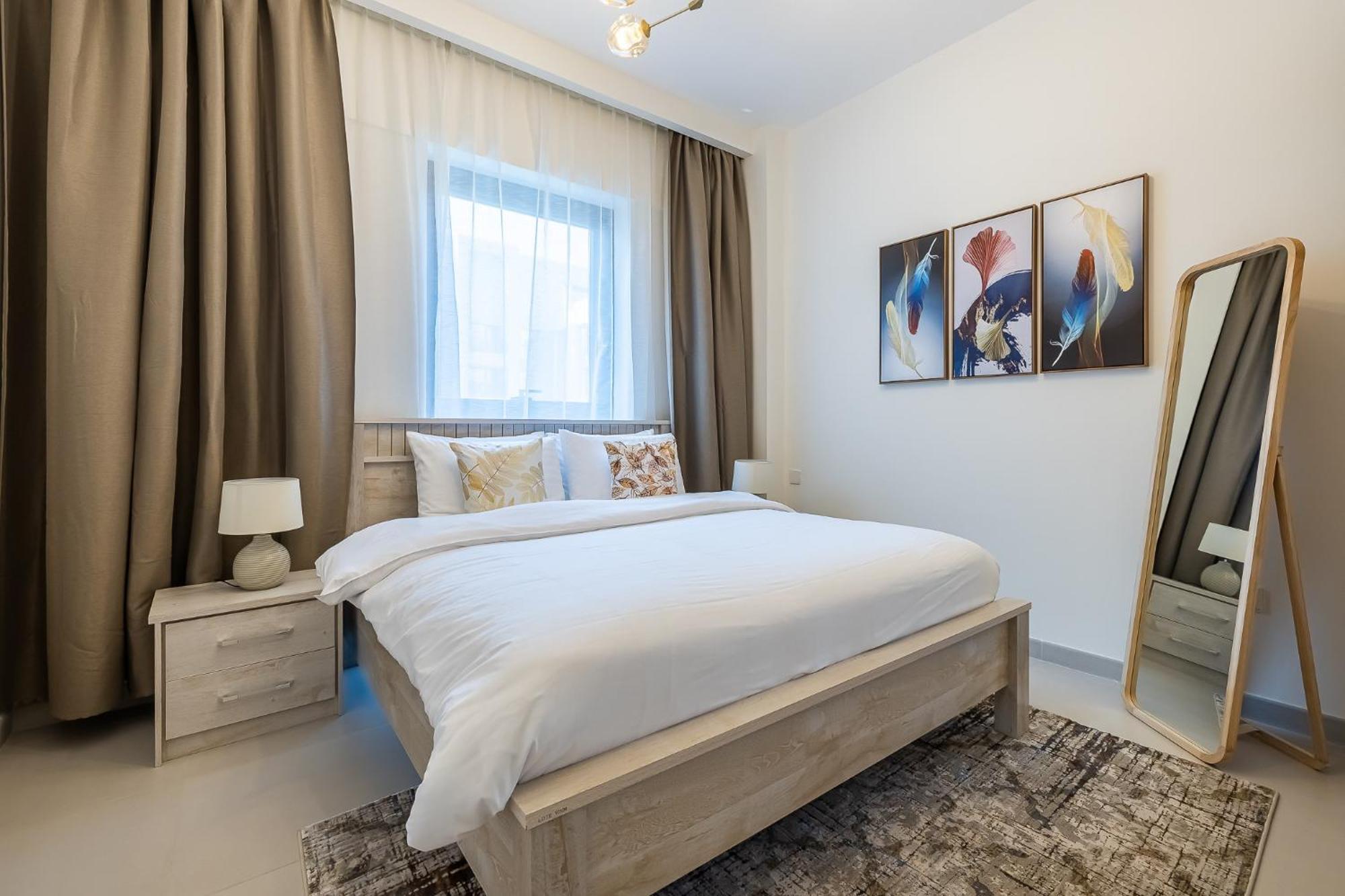 Exquisite 1Bdr Apartment In Creek With Pool View *