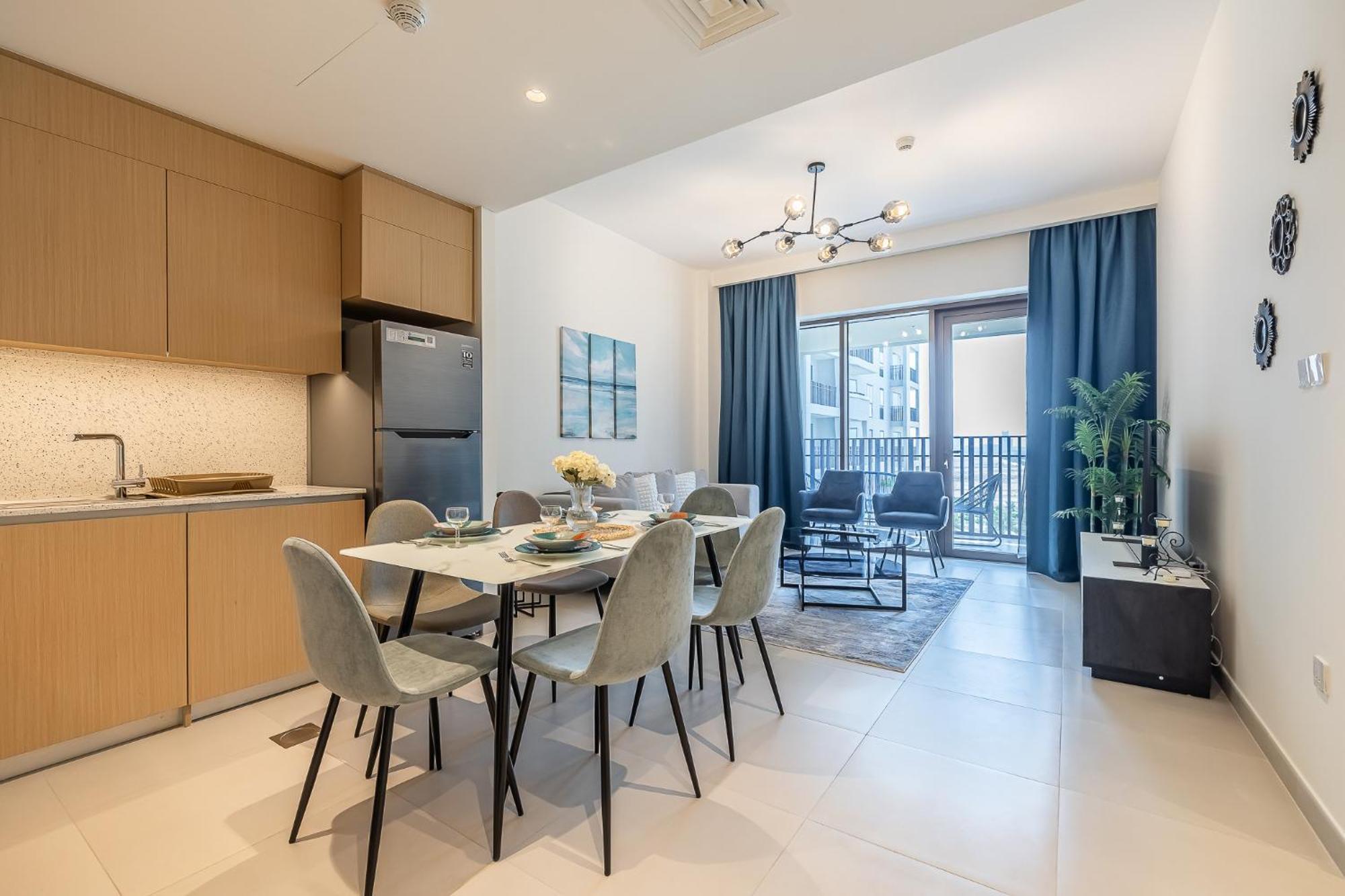 Exquisite 1Bdr Apartment In Creek With Pool View Dubai