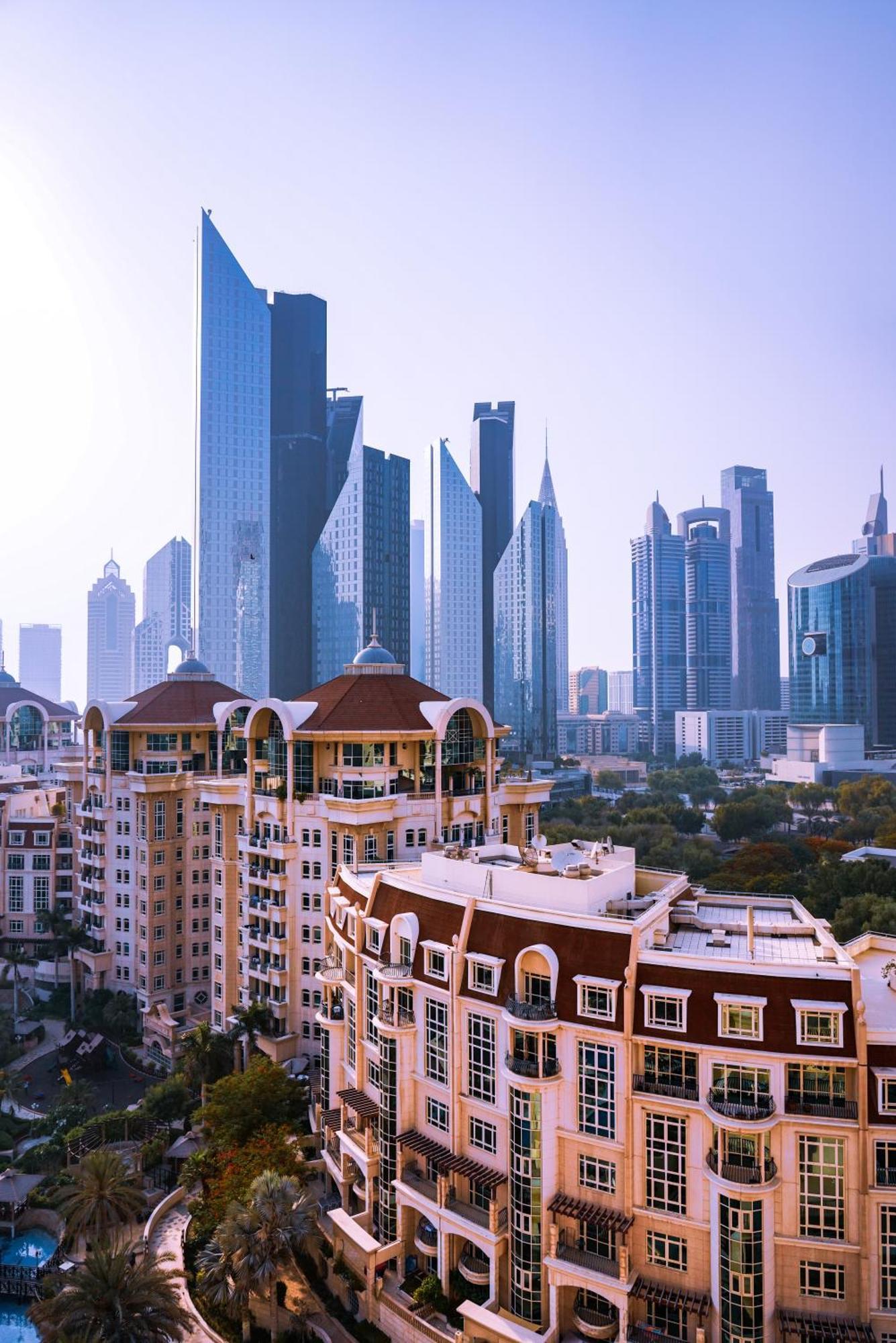 Swissotel Al Murooj Hotel