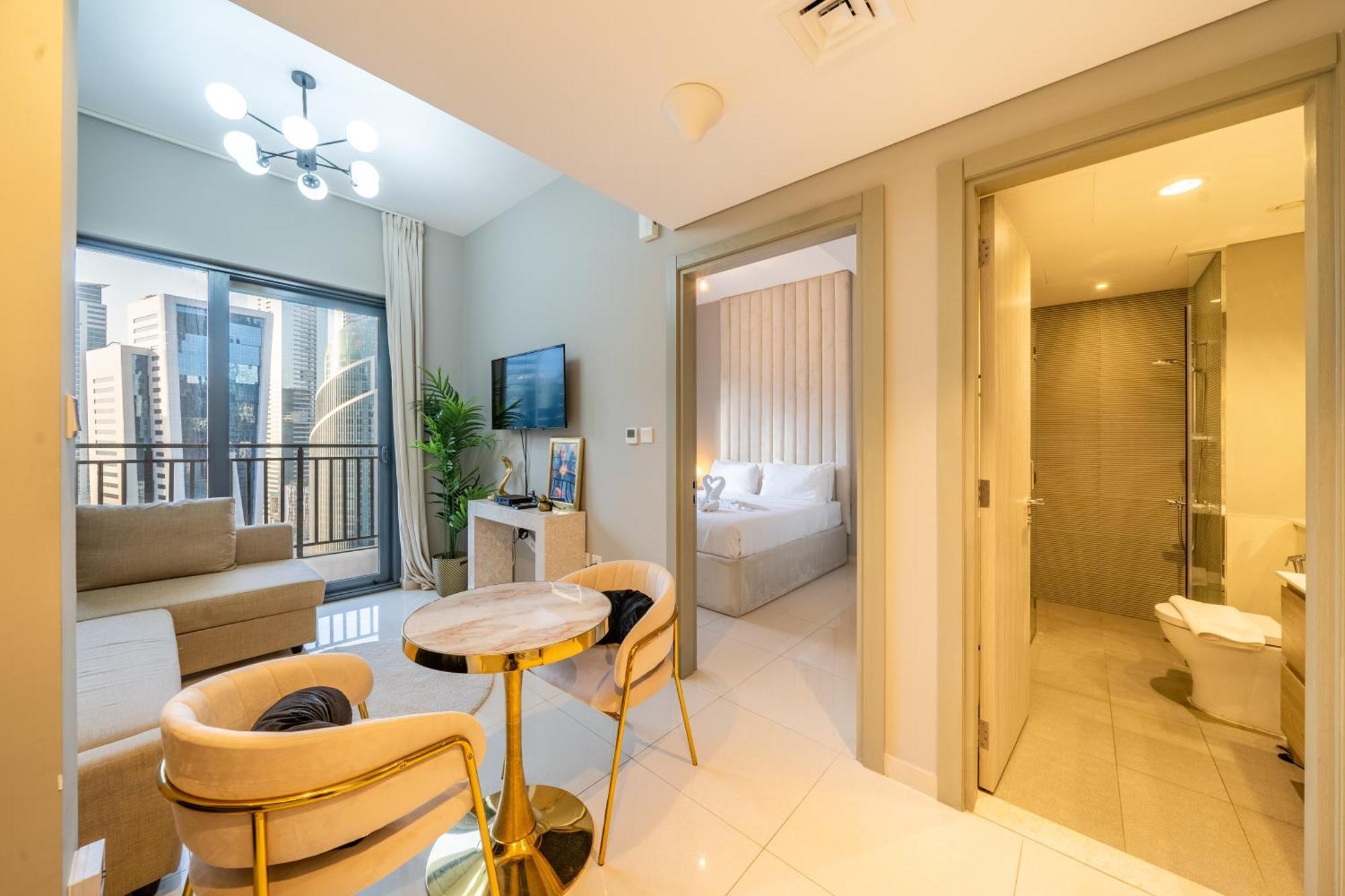 Homes Beyond L 1br Close To Business Bay Metro *