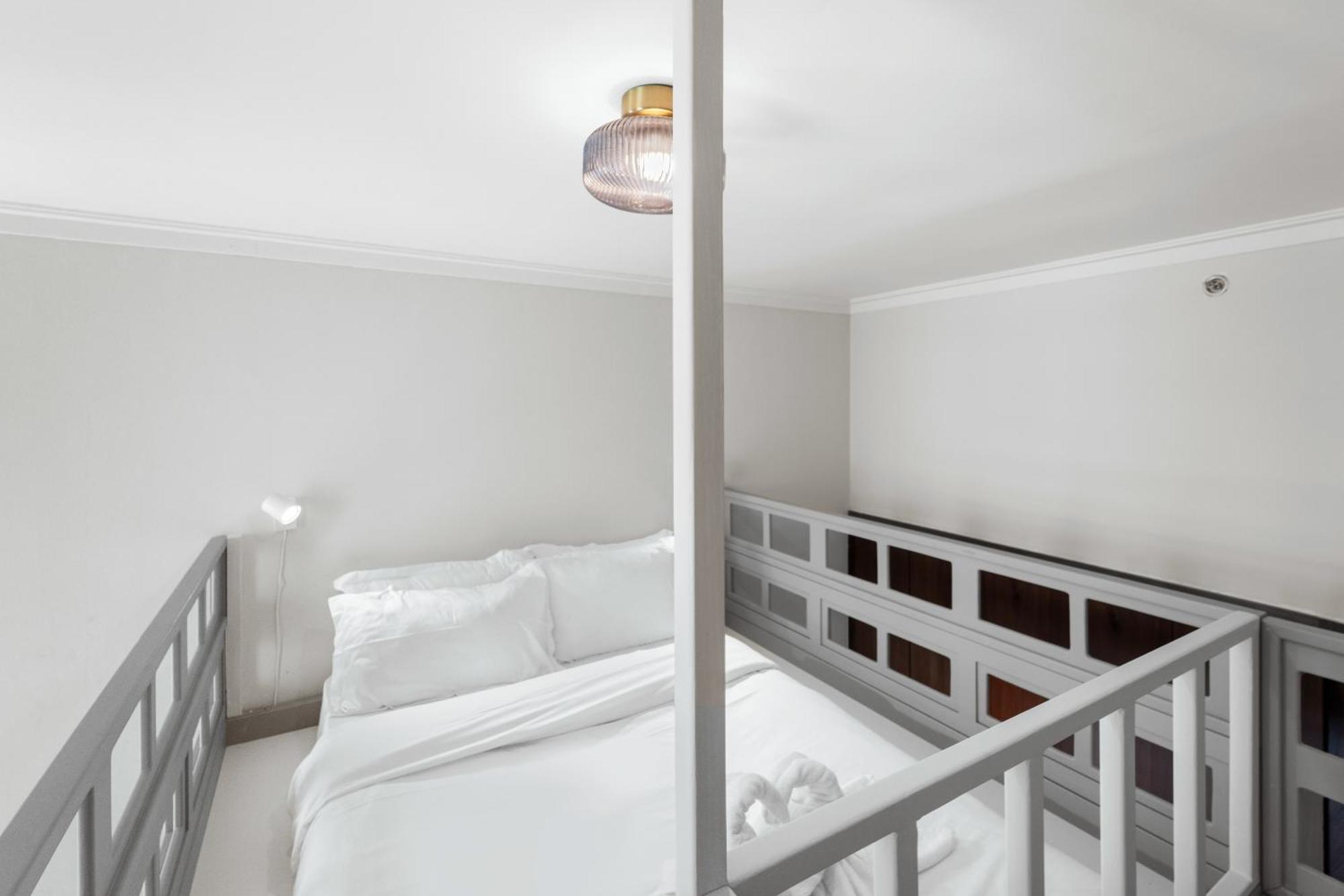 First Class 2br With Full Skyline & Sea View Dubai