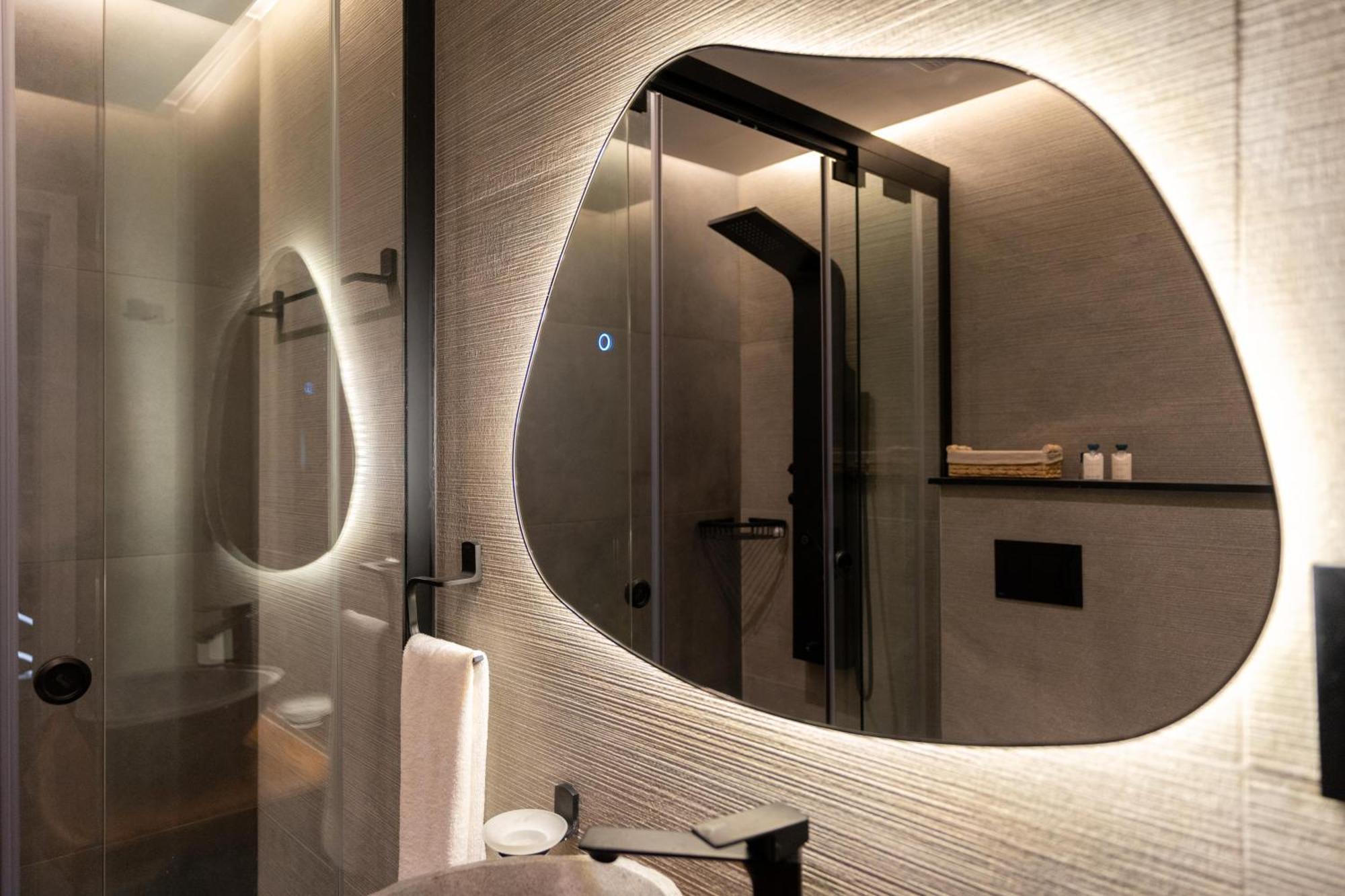 The Luxe Marina Experience - Stylish 2br With Sweeping Balcony Views For Total Relaxation Apartment Dubai