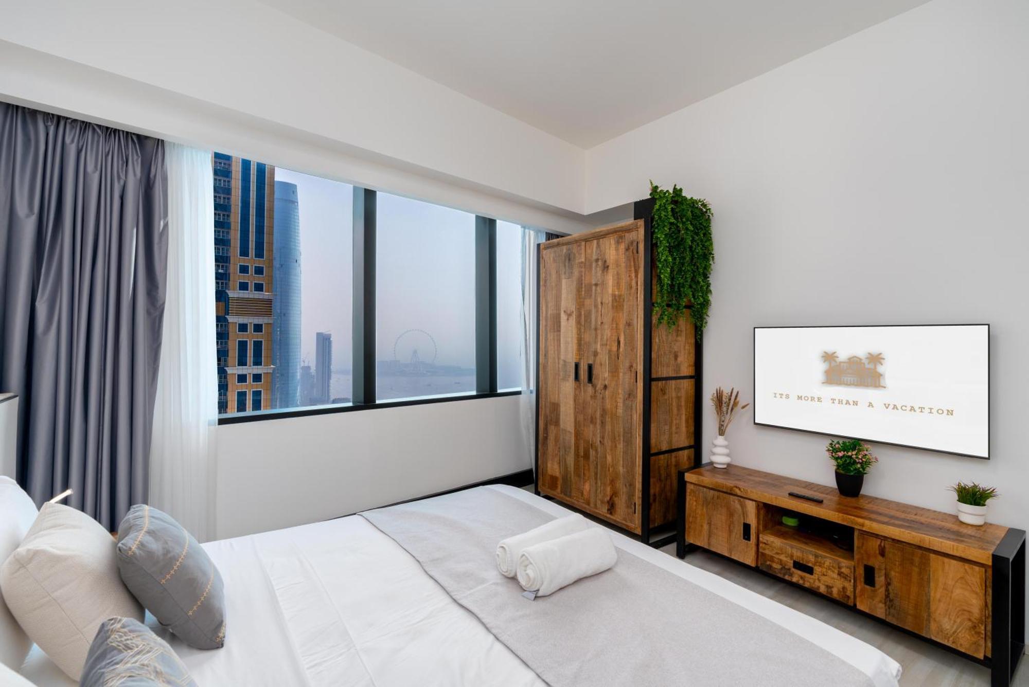 The Luxe Marina Experience - Stylish 2br With Sweeping Balcony Views For Total Relaxation Apartment