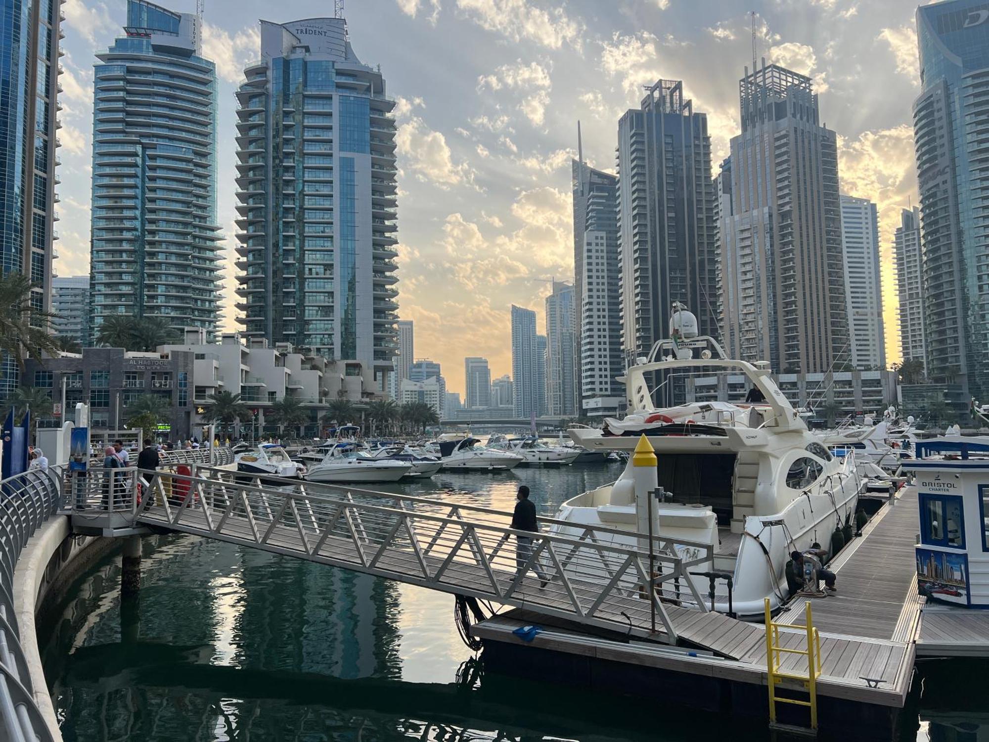 Daire 1 Bedroom Flat, Luxury Amenities, Opp & Club With Free Parking In Marina *