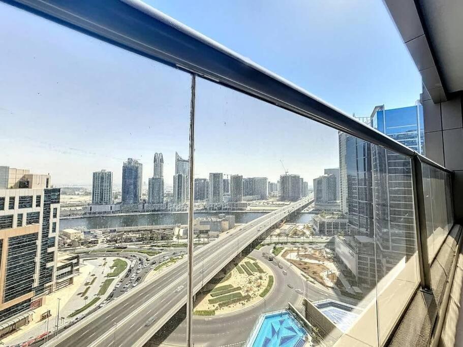 Tick - King Skyline View With Pool & Sauna Apartment