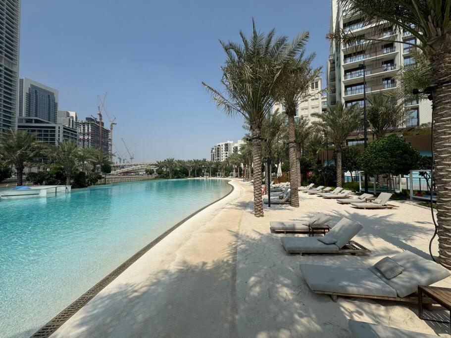 Luxury Living 2 Bedroom In Creek Harbour Apartment *