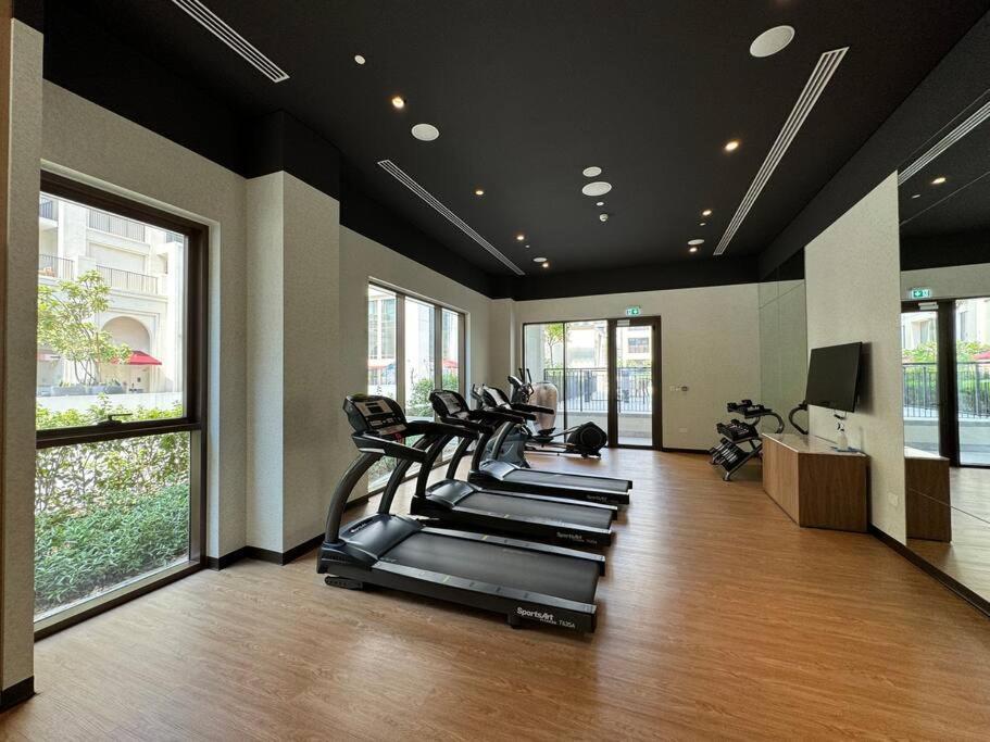 Luxury Living 2 Bedroom In Creek Harbour * Dubai