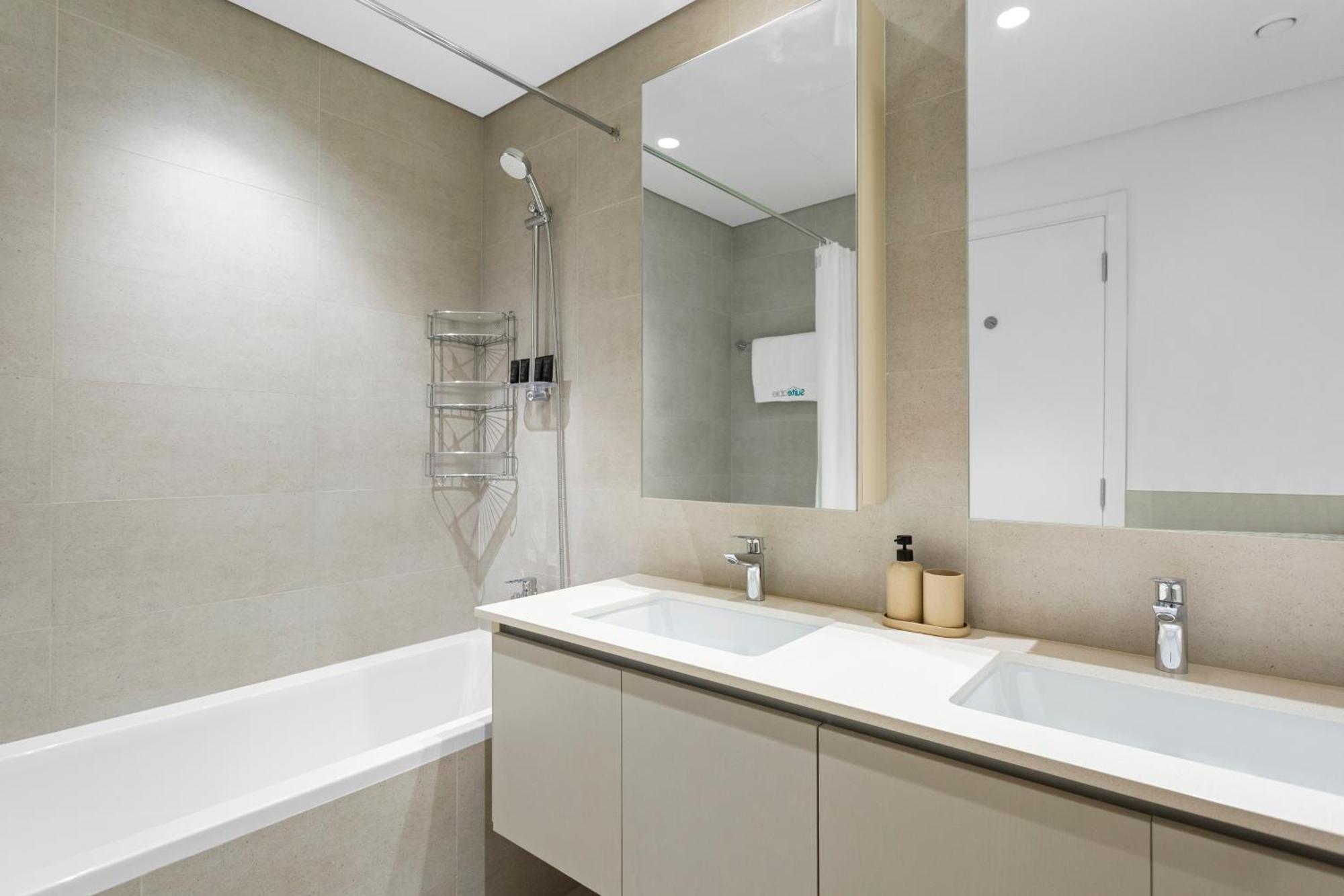 Apartment Luxury Living 2 Bedroom In Creek Harbour