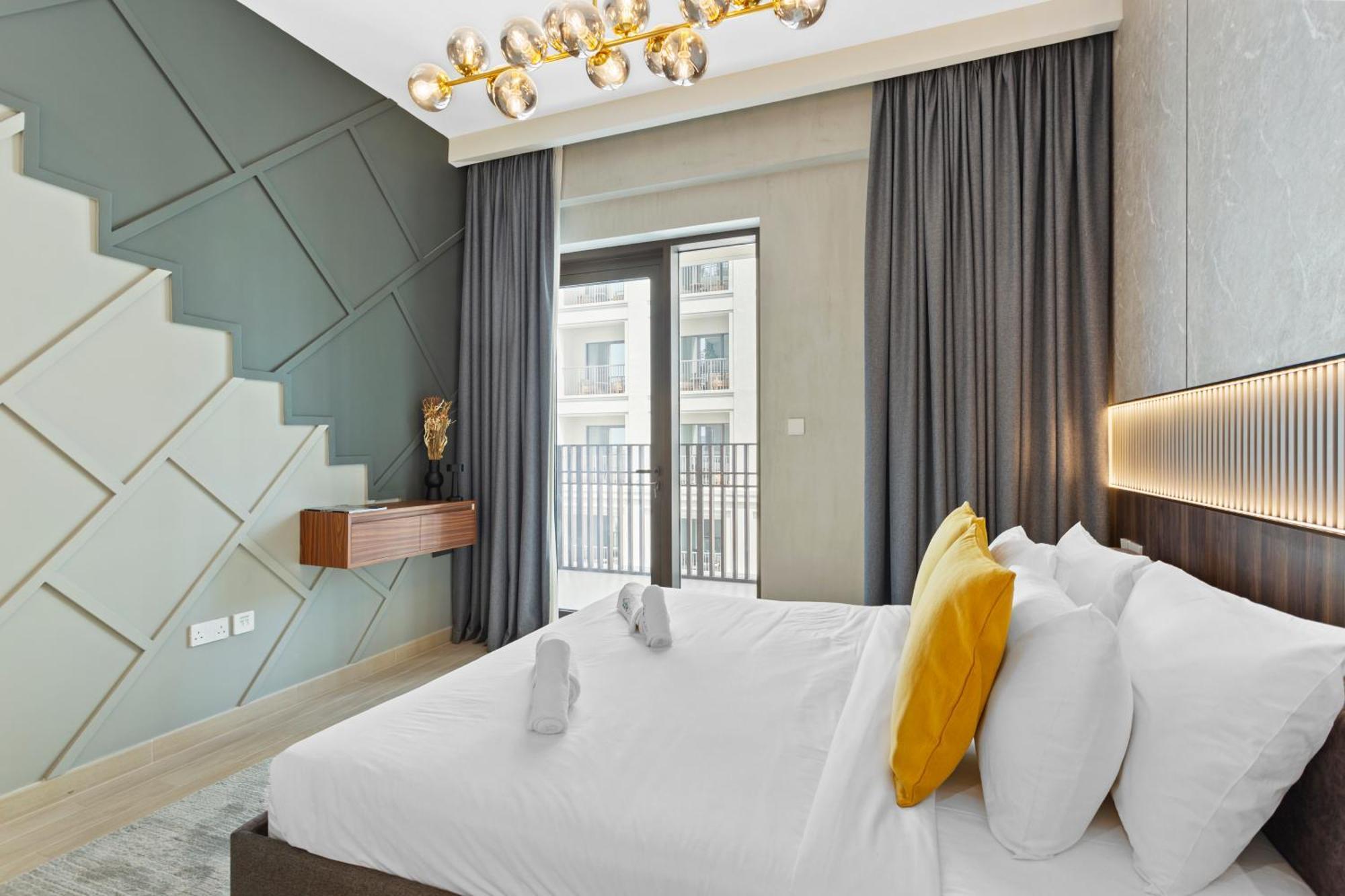 Luxury Living 2 Bedroom In Creek Harbour *