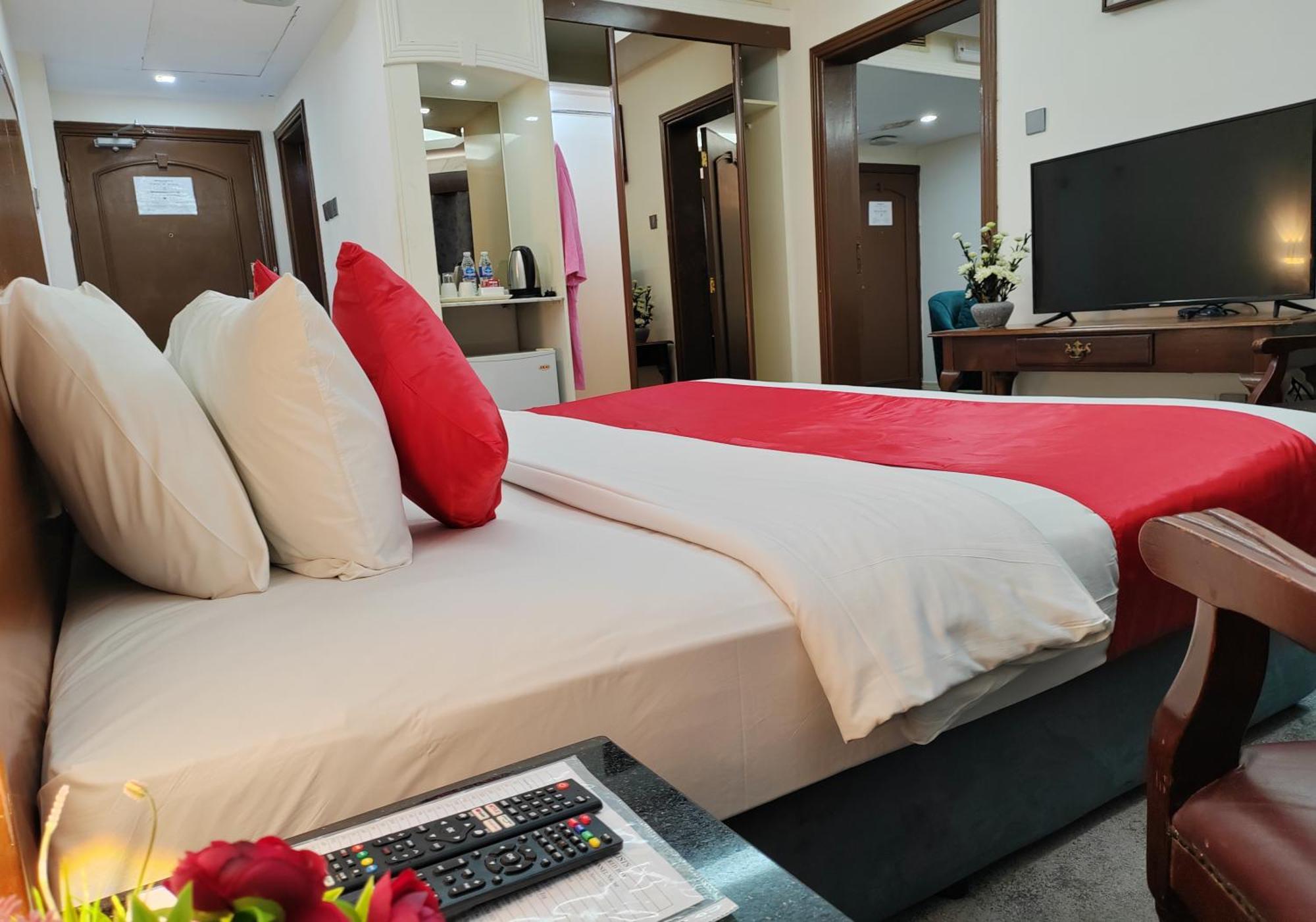 Hotel Le Paradise Palace 3*