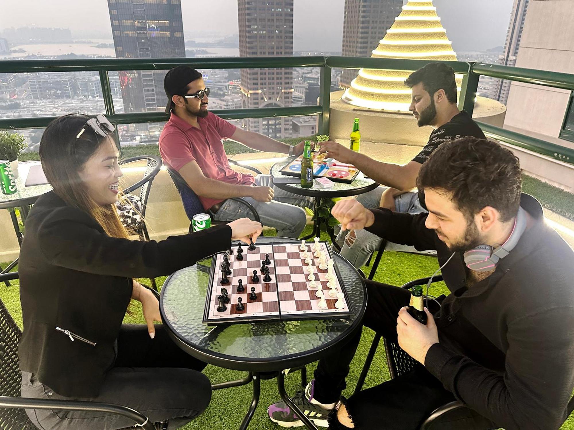 Wanderlust Partiton In Tecom Near Internet Metro Homestay Dubai