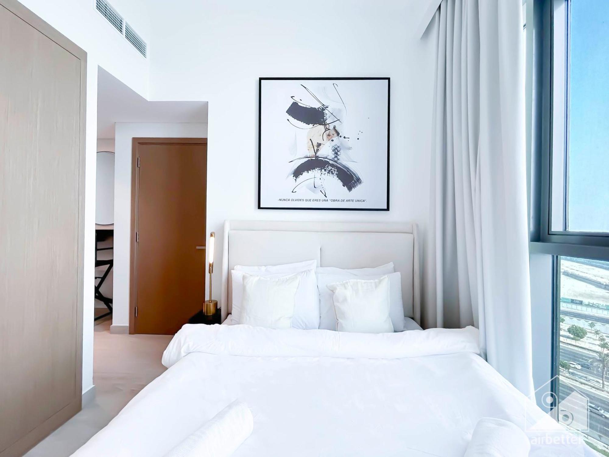 Apartment Cozy 1br With Balcony & Views In Azizi Fawad *