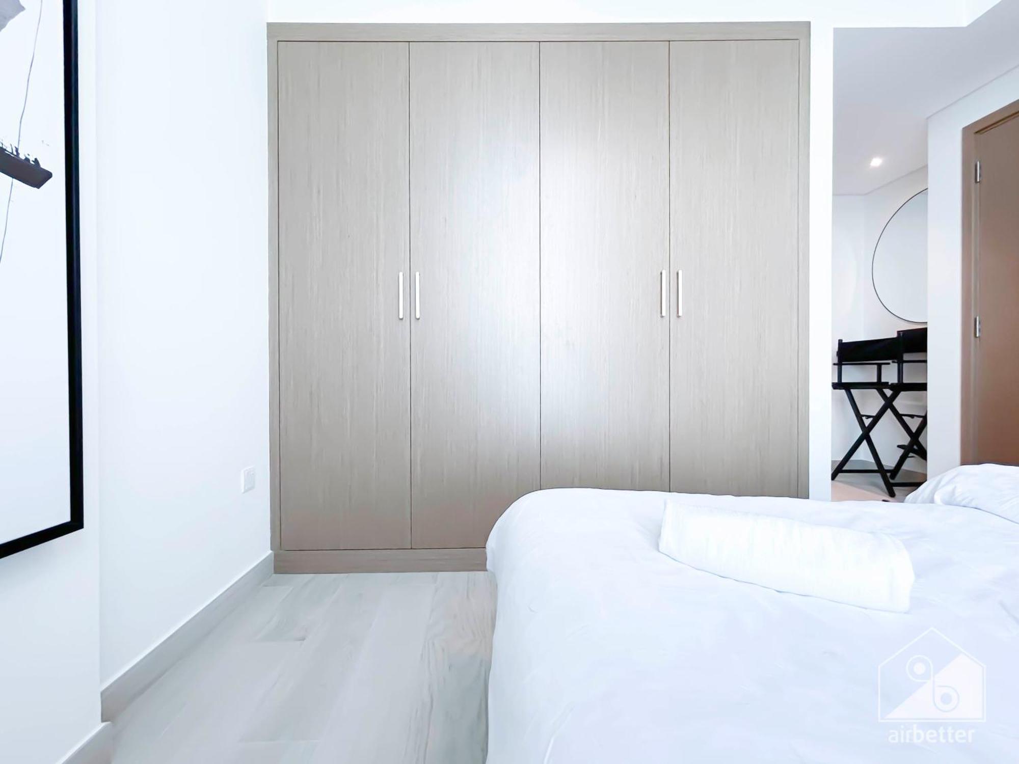 Cozy 1br With Balcony & Views In Azizi Fawad Apartment