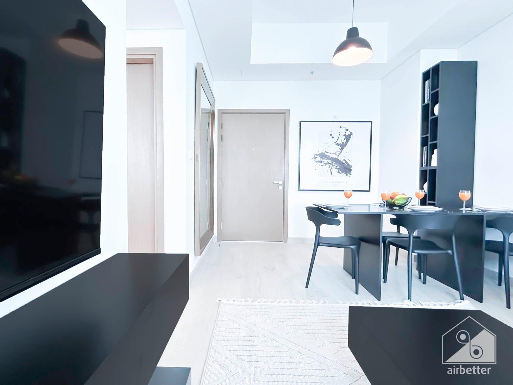 Cozy 1br With Balcony & Views In Azizi Fawad