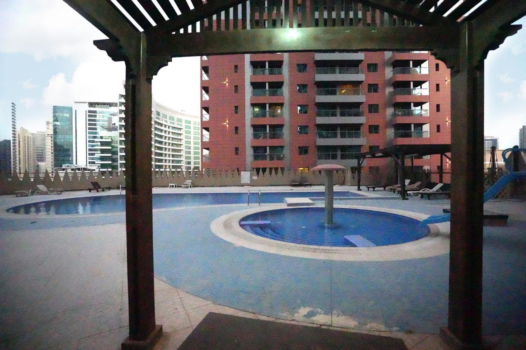Pansiyon Quiet Partition In Tecom Barsha Heights