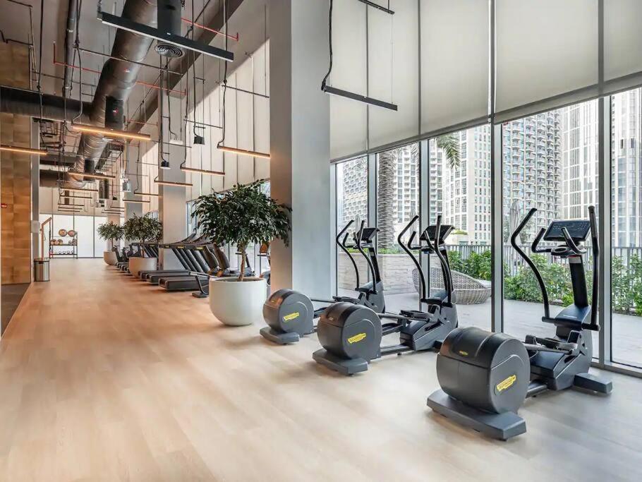Kinfolk Homes - 5-star Family Stay, 8 Minutes Walk To Mall & Burj Khalifa Dubai