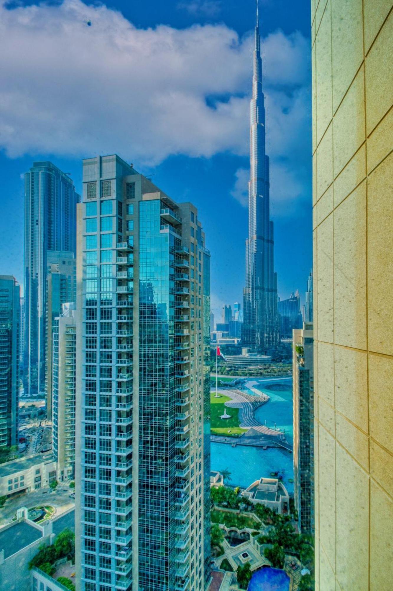 Luxury 1-bedroom With Burj Khalifa View *