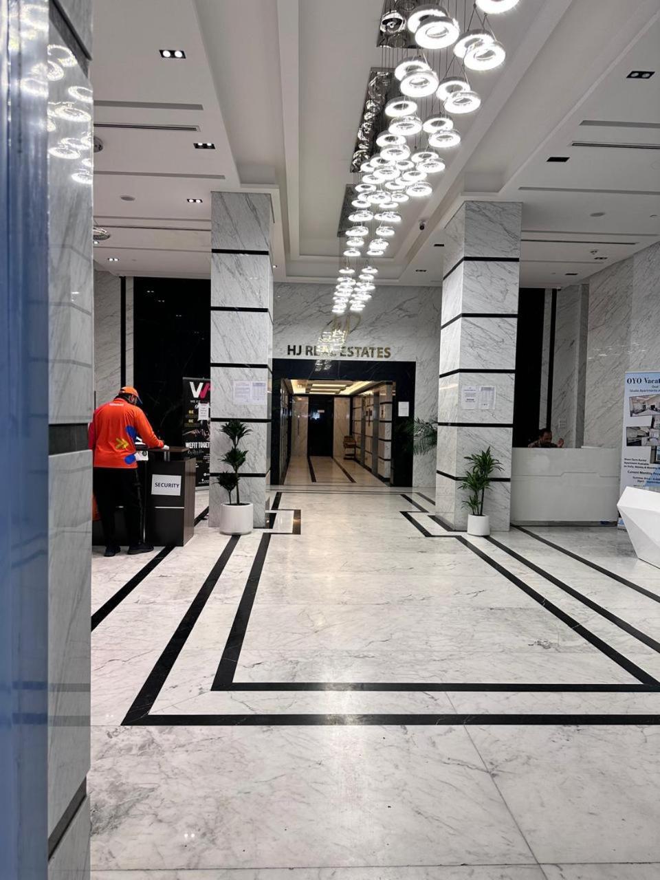 Capsule In Business Bay Near Downtown * Dubai