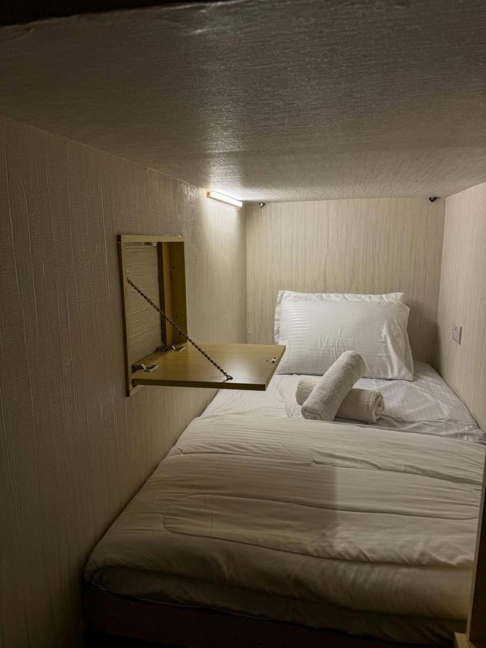 Capsule hotel Capsule In Business Bay Near Downtown Dubai