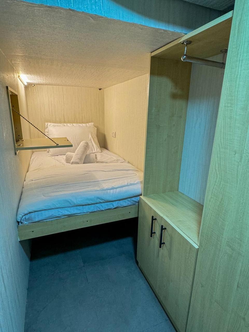 Capsule hotel Capsule In Business Bay Near Downtown