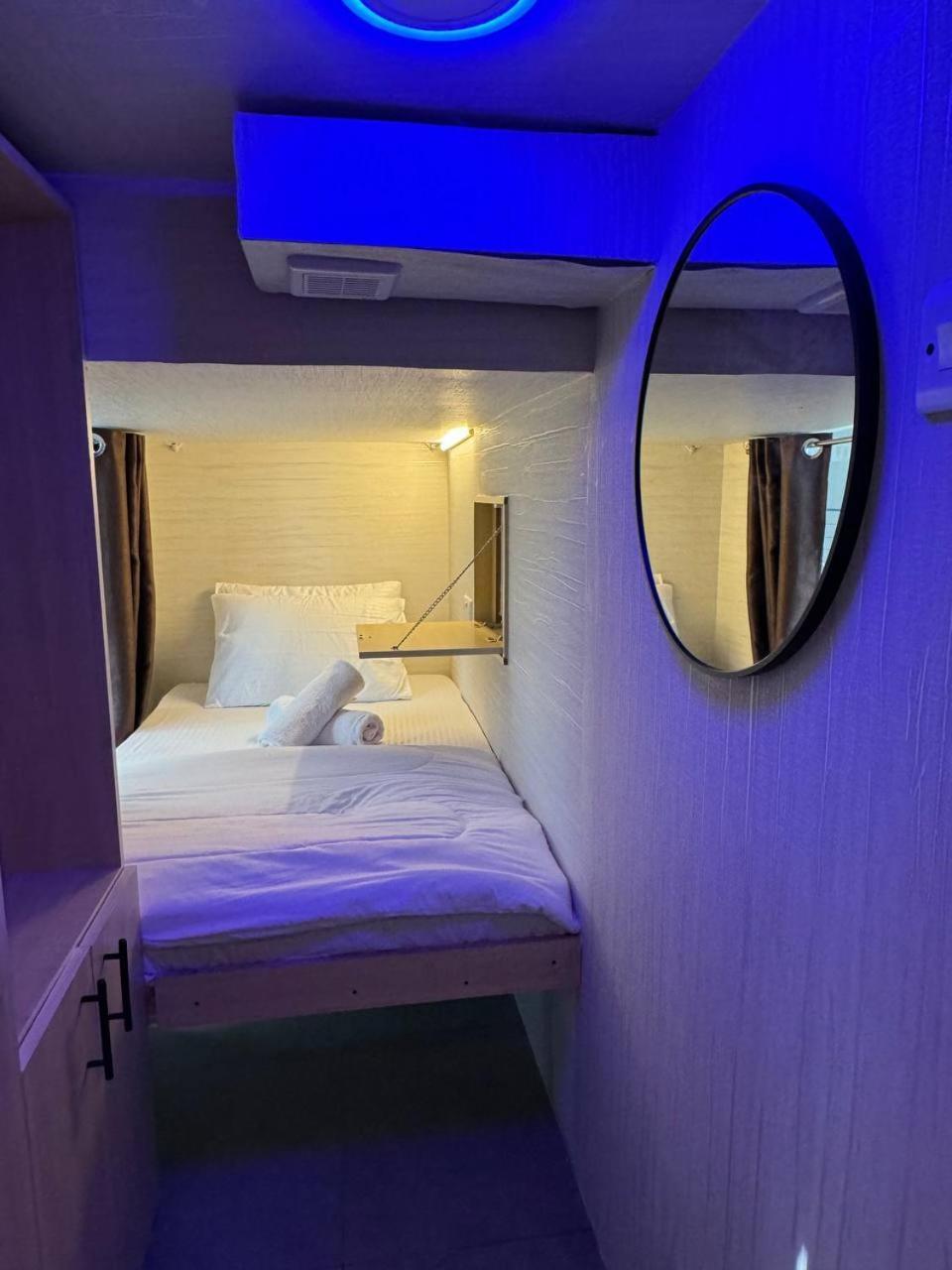 Capsule In Business Bay Near Downtown Capsule hotel *