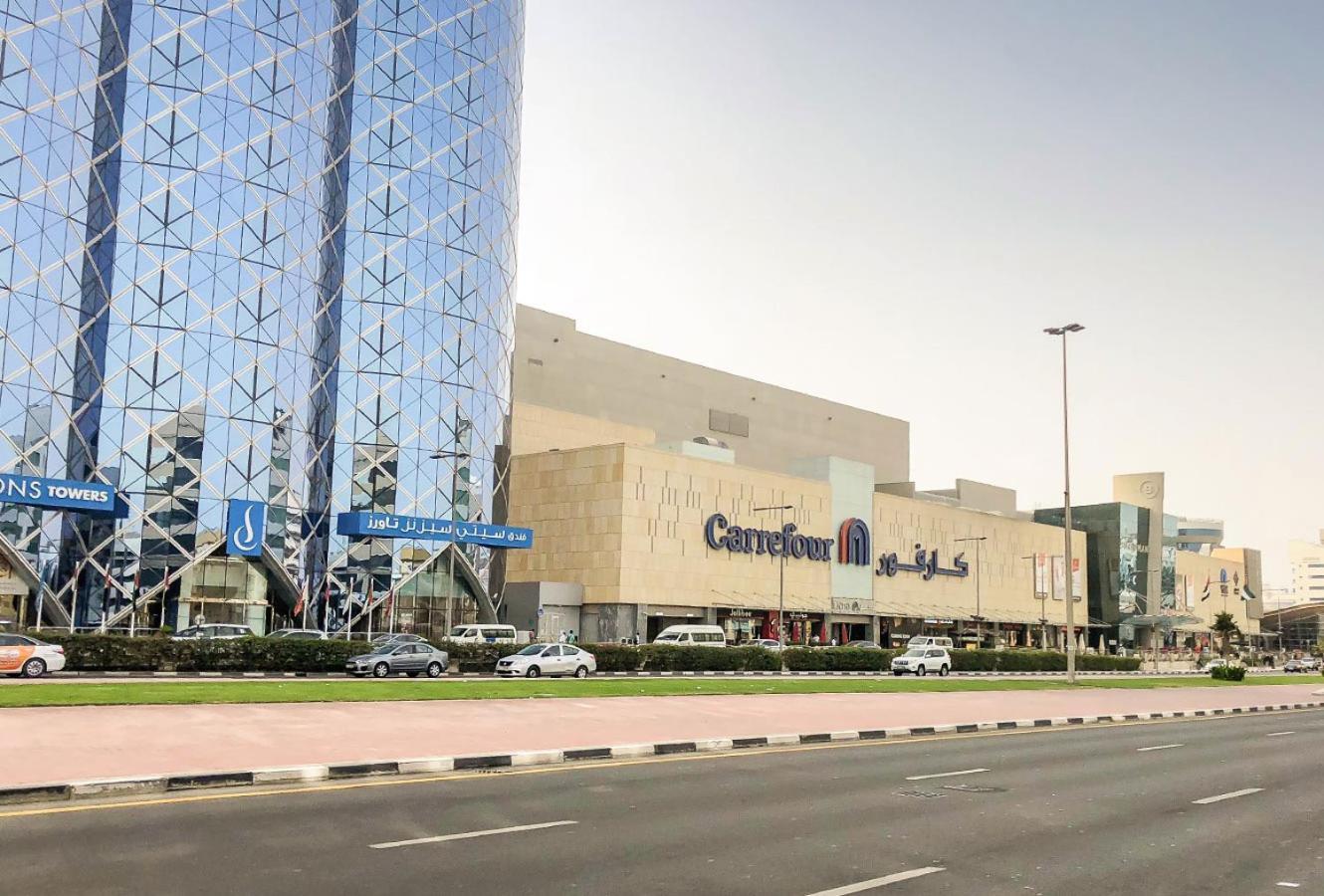 Partition In Al Seef Near Burjuman Metro Pansiyon *