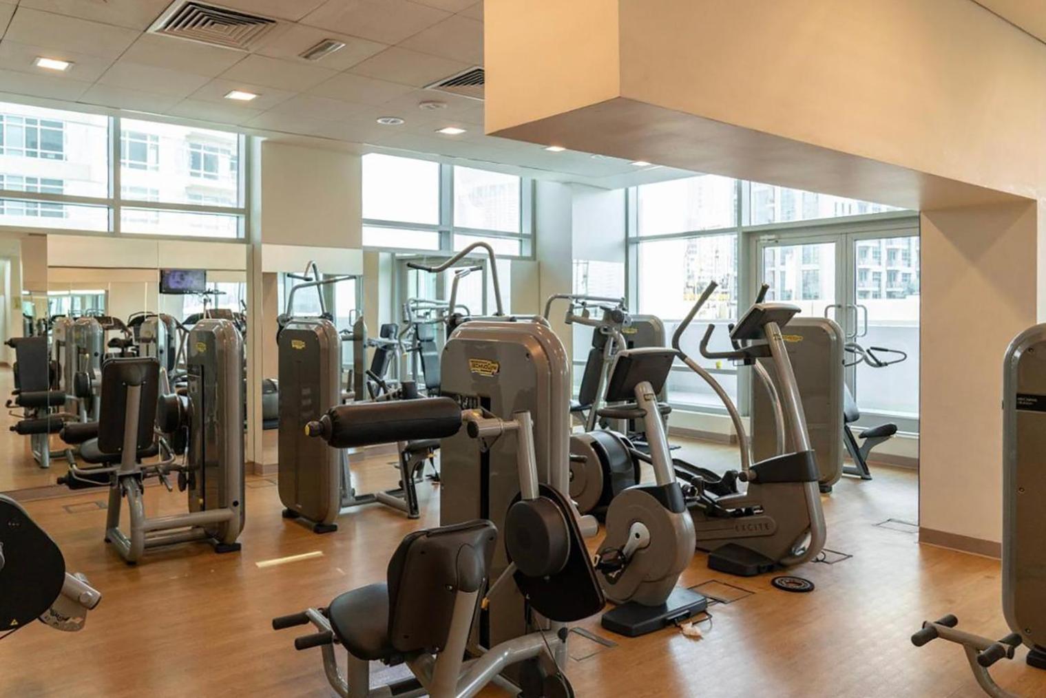 Blueground Downtown Bk View Pool Gym Dxb-130 Apartamento