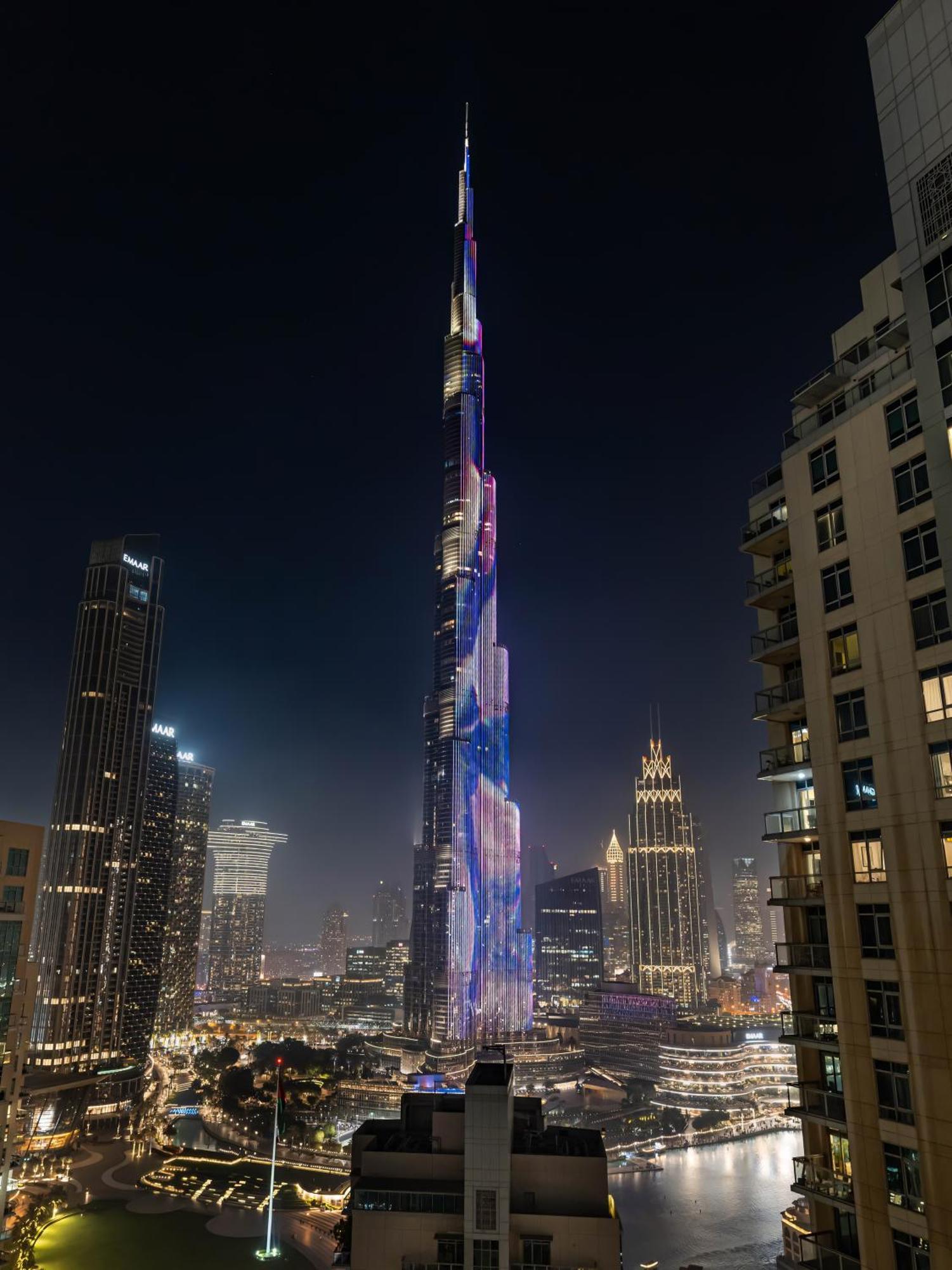 Luxe 4 Bedroom I Burj Khalifa & Fountain Views I Free Gym, Pool, Parking, Wi-fi And Ps5 I By Skyline Serenity * Dubai
