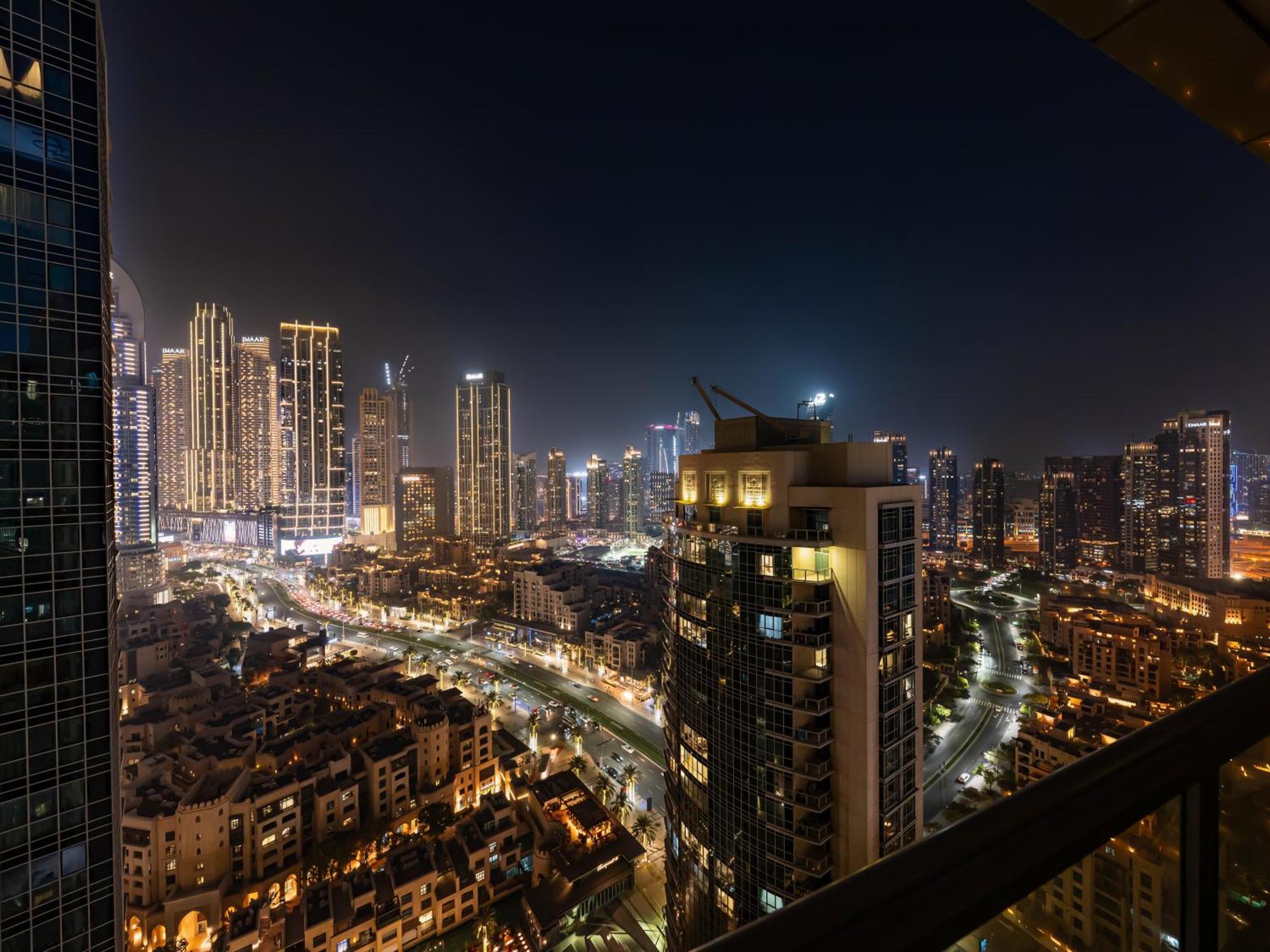 Apartamento Luxe 4 Bedroom I Burj Khalifa & Fountain Views I Free Gym, Pool, Parking, Wi-fi And Ps5 I By Skyline Serenity