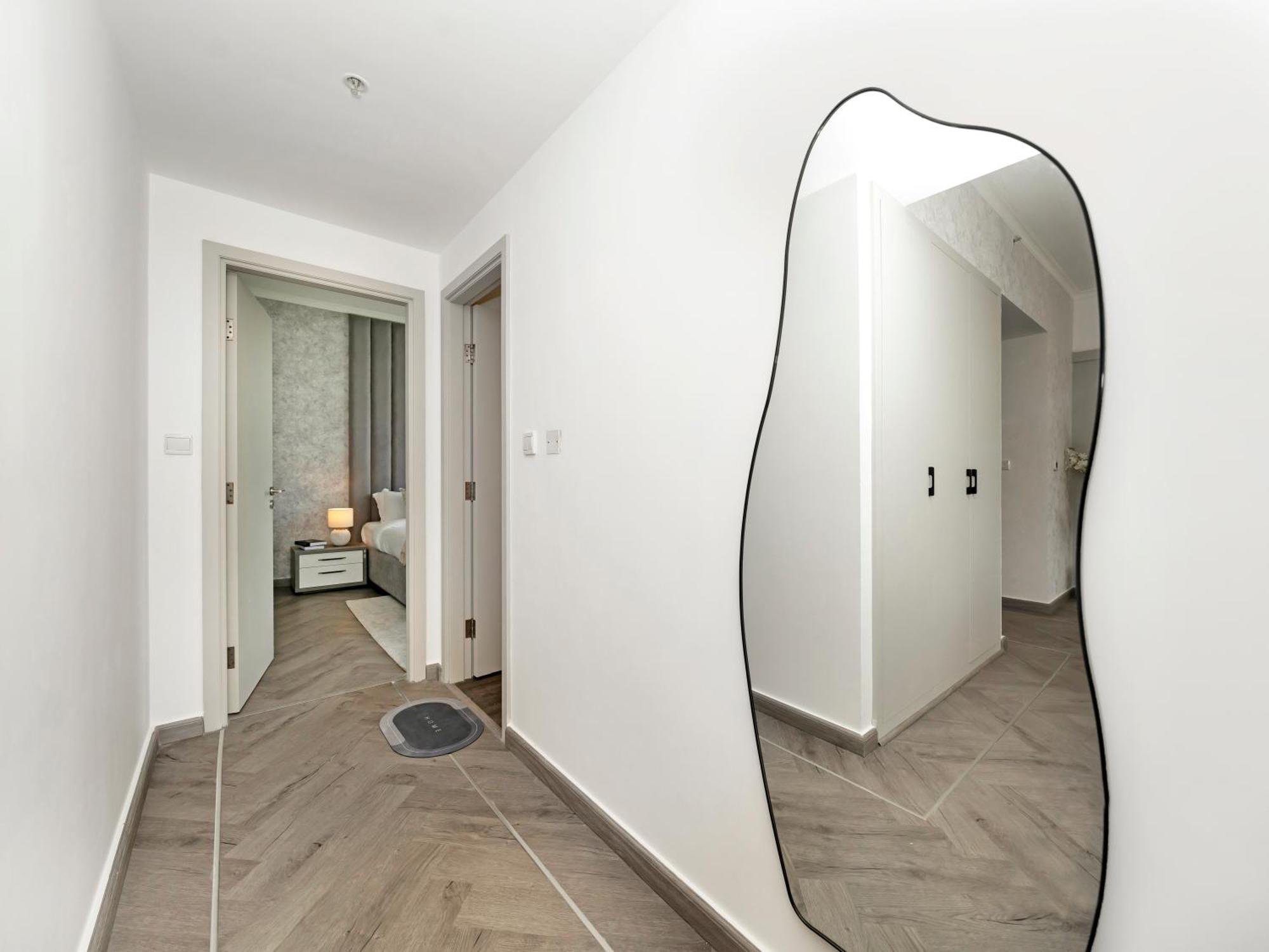 Apartamento Luxe 4 Bedroom I Burj Khalifa & Fountain Views I Free Gym, Pool, Parking, Wi-fi And Ps5 I By Skyline Serenity