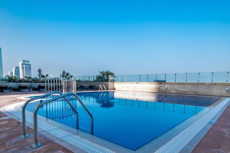 1 Bedroom Flat, Luxury Amenities, Opp & Club With Free Parking In Marina Daire Dubai