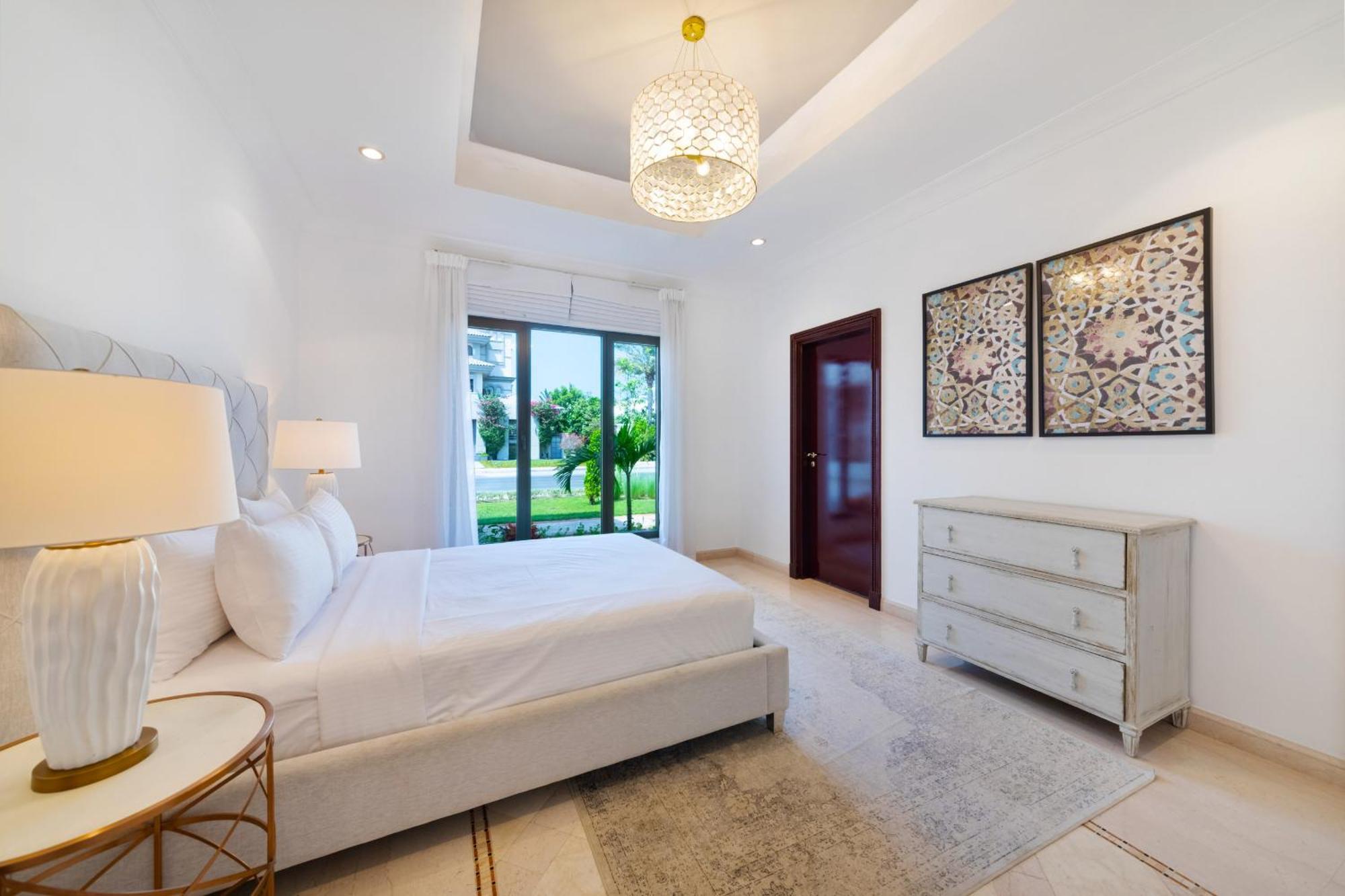 Frond K, Beachfront Signature Villas, Palm Jumeirah - Mint Dubai