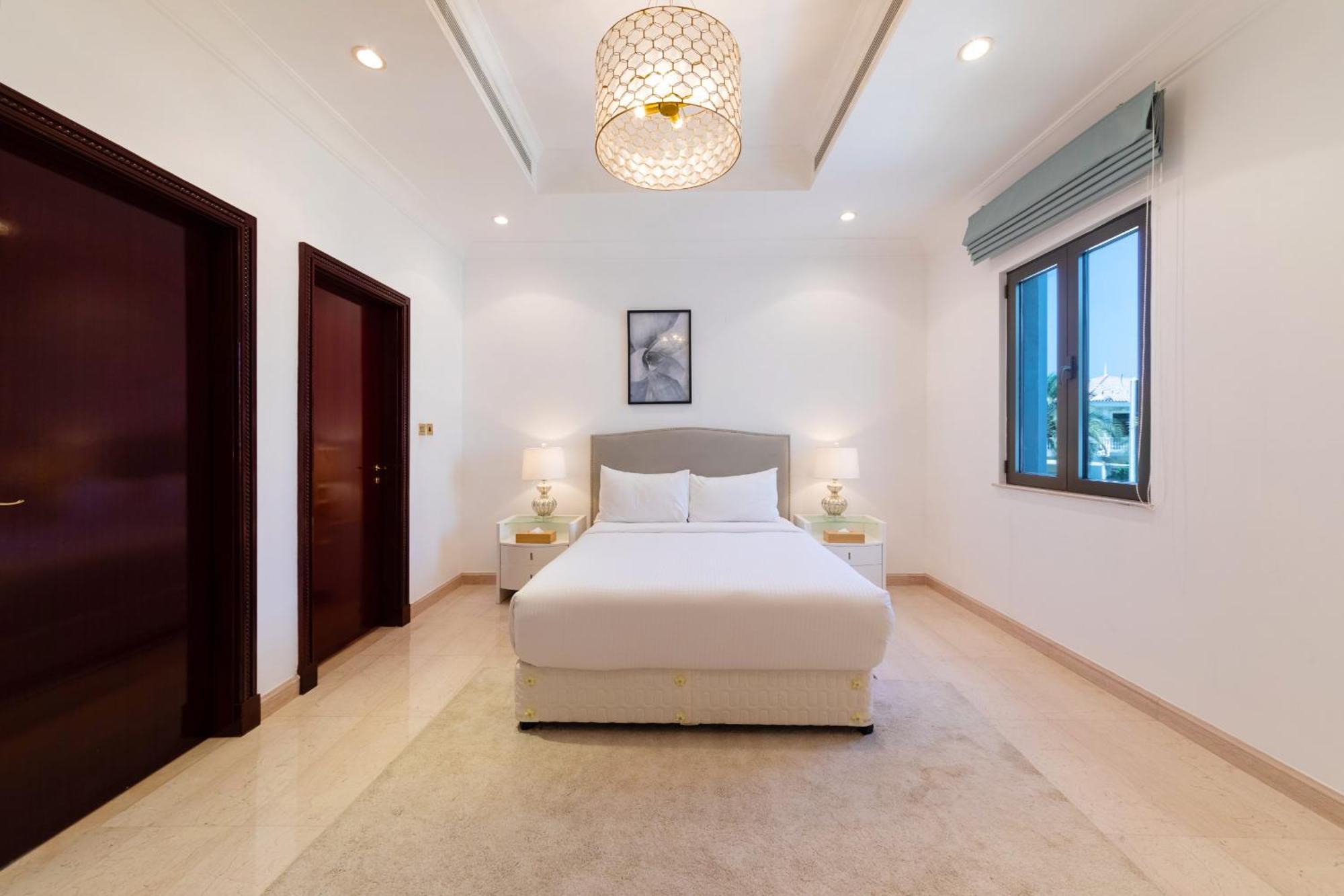 Frond K, Beachfront Signature Villas, Palm Jumeirah - Mint Villa Dubai